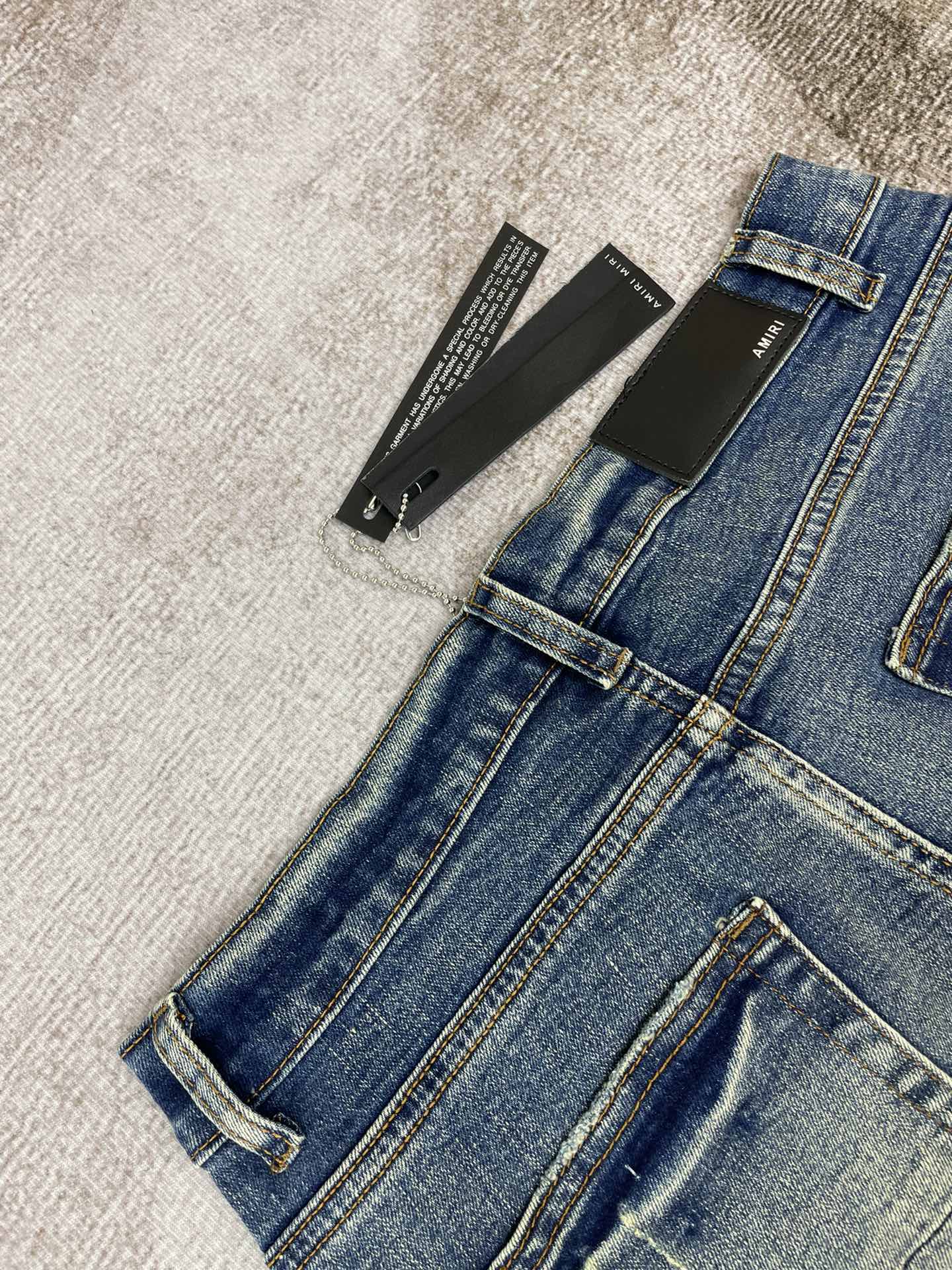 AMIRI JEANS