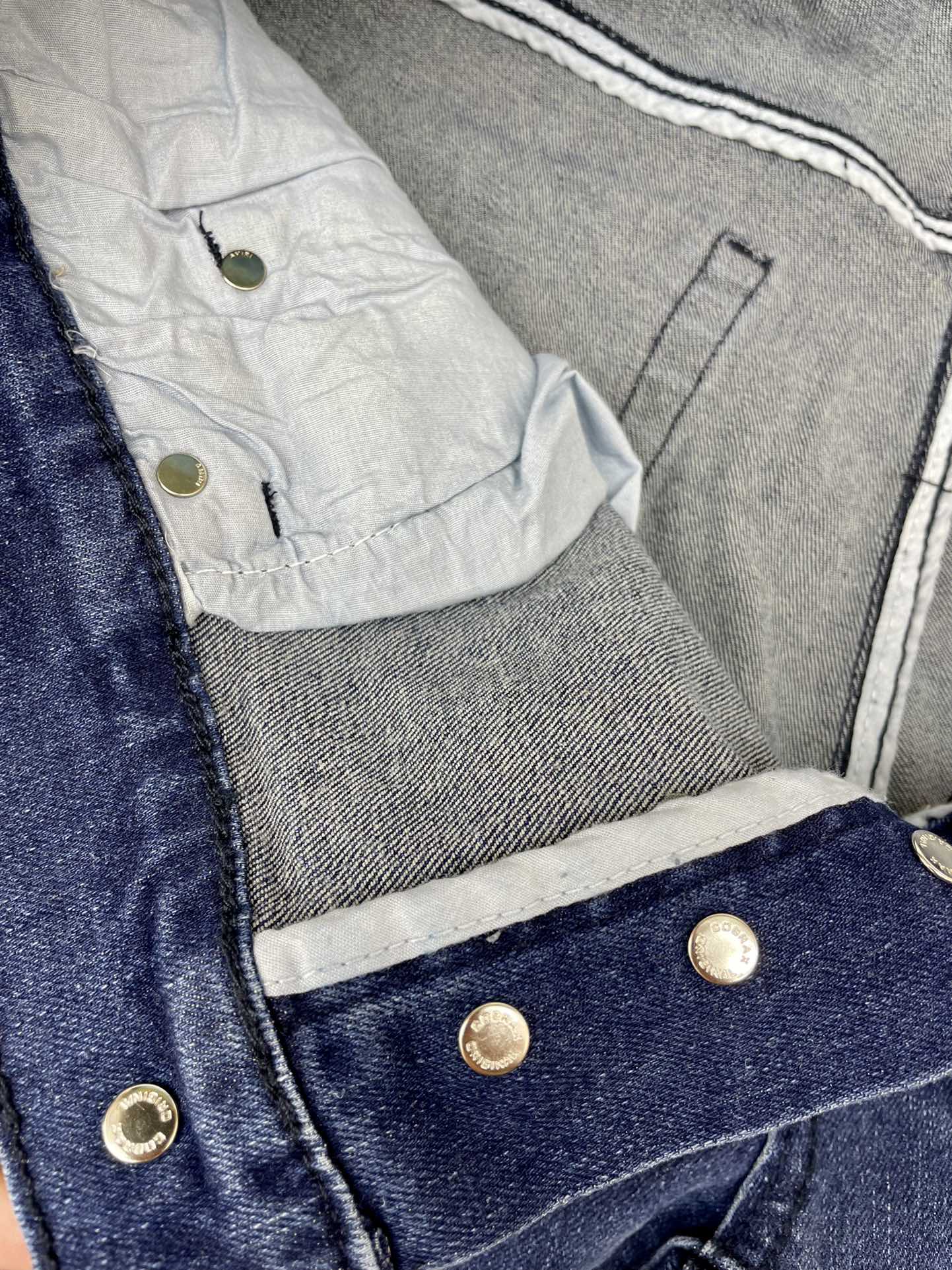 AMIRI JEANS