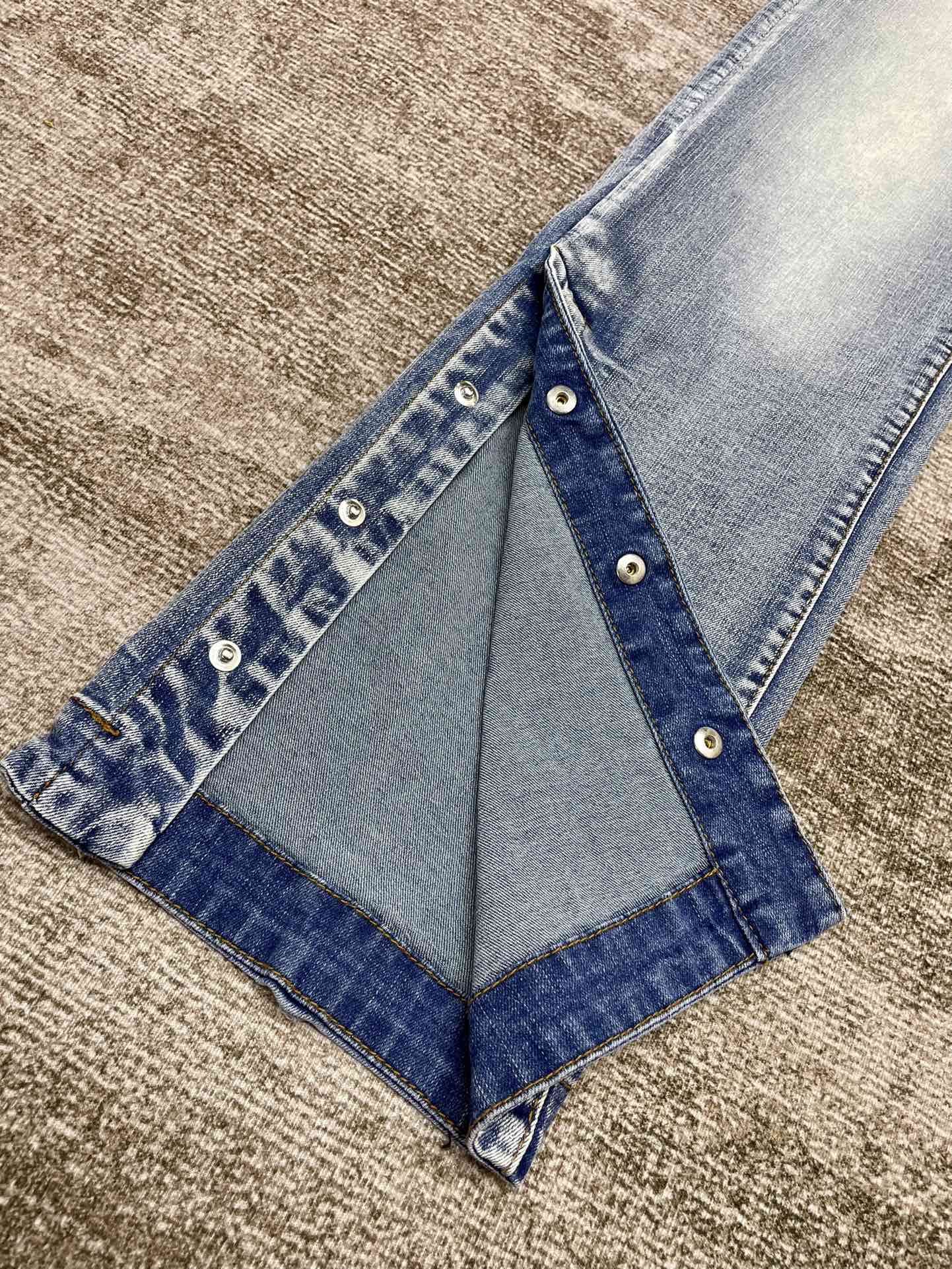 AMIRI JEANS