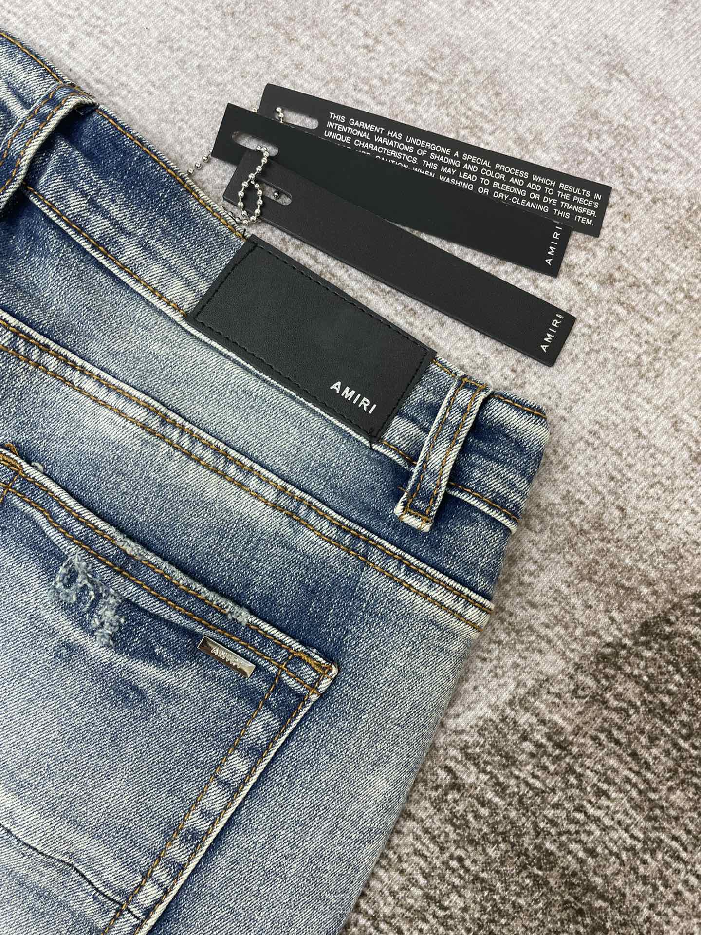AMIRI JEANS