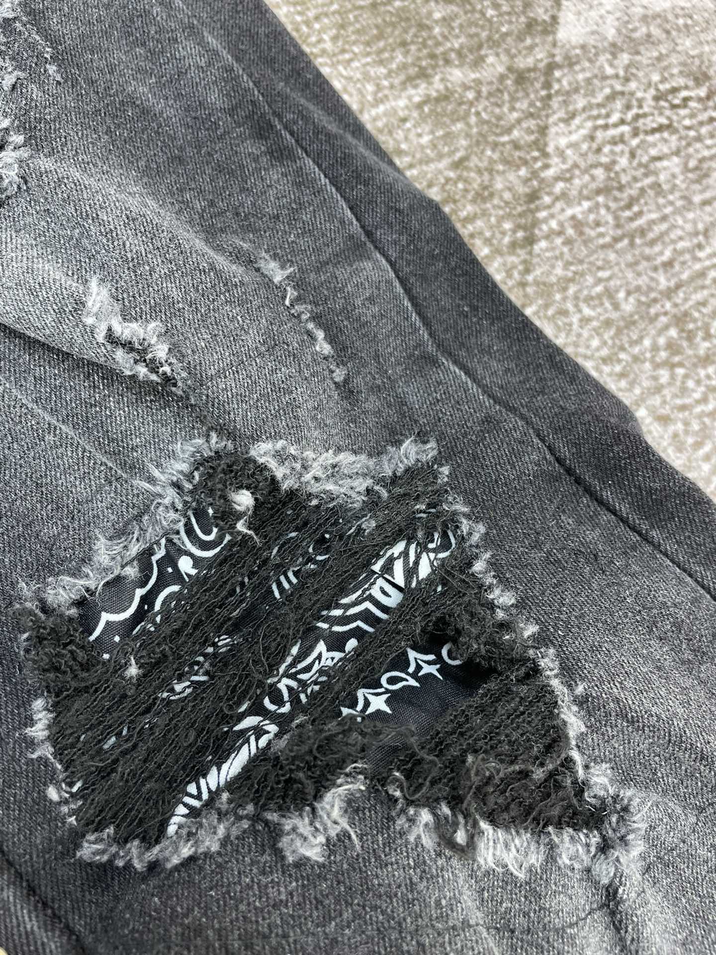 AMIRI JEANS