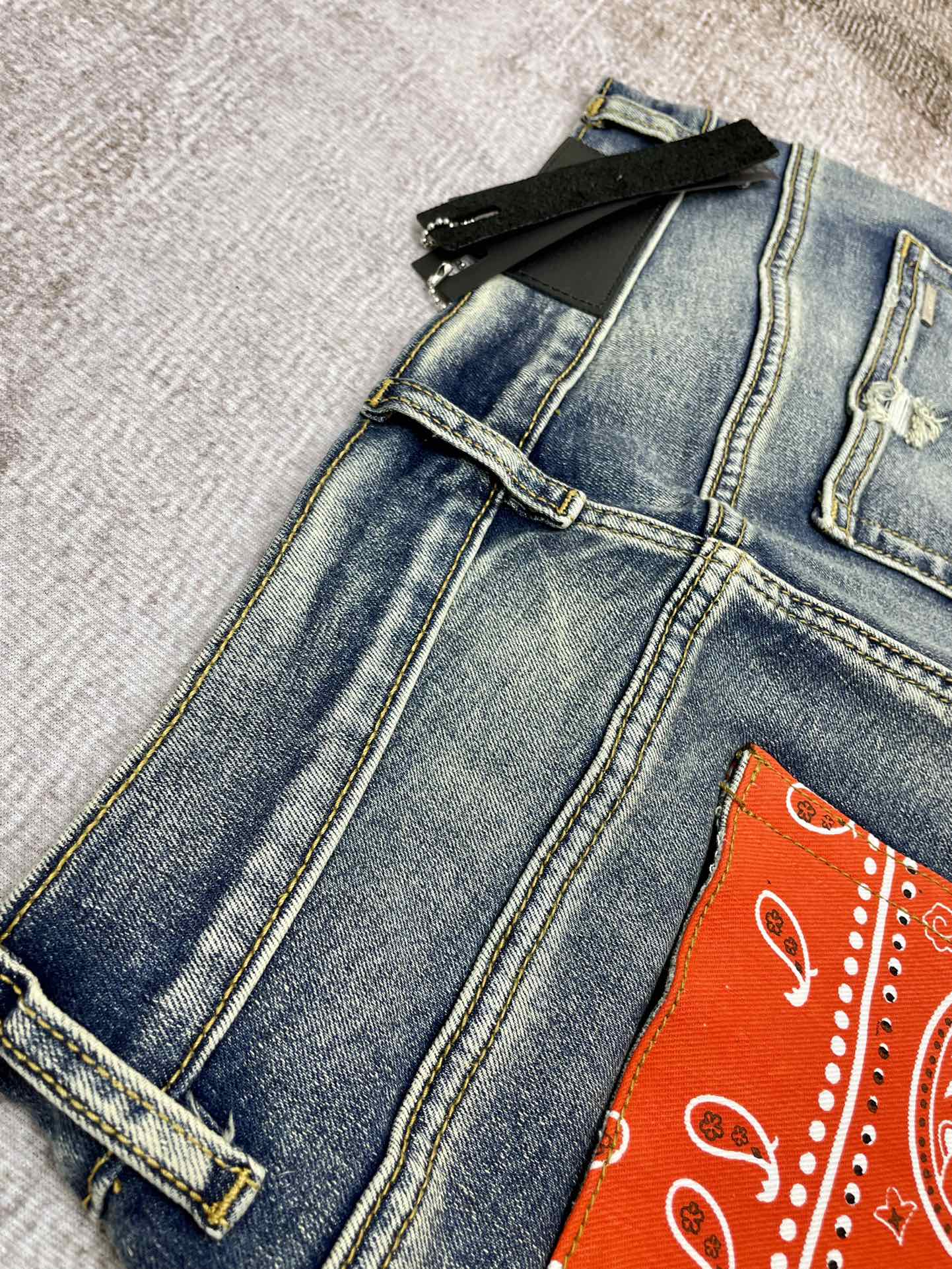 AMIRI JEANS