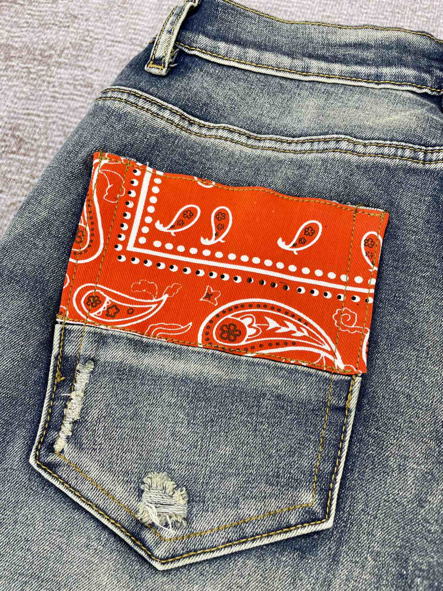 AMIRI JEANS