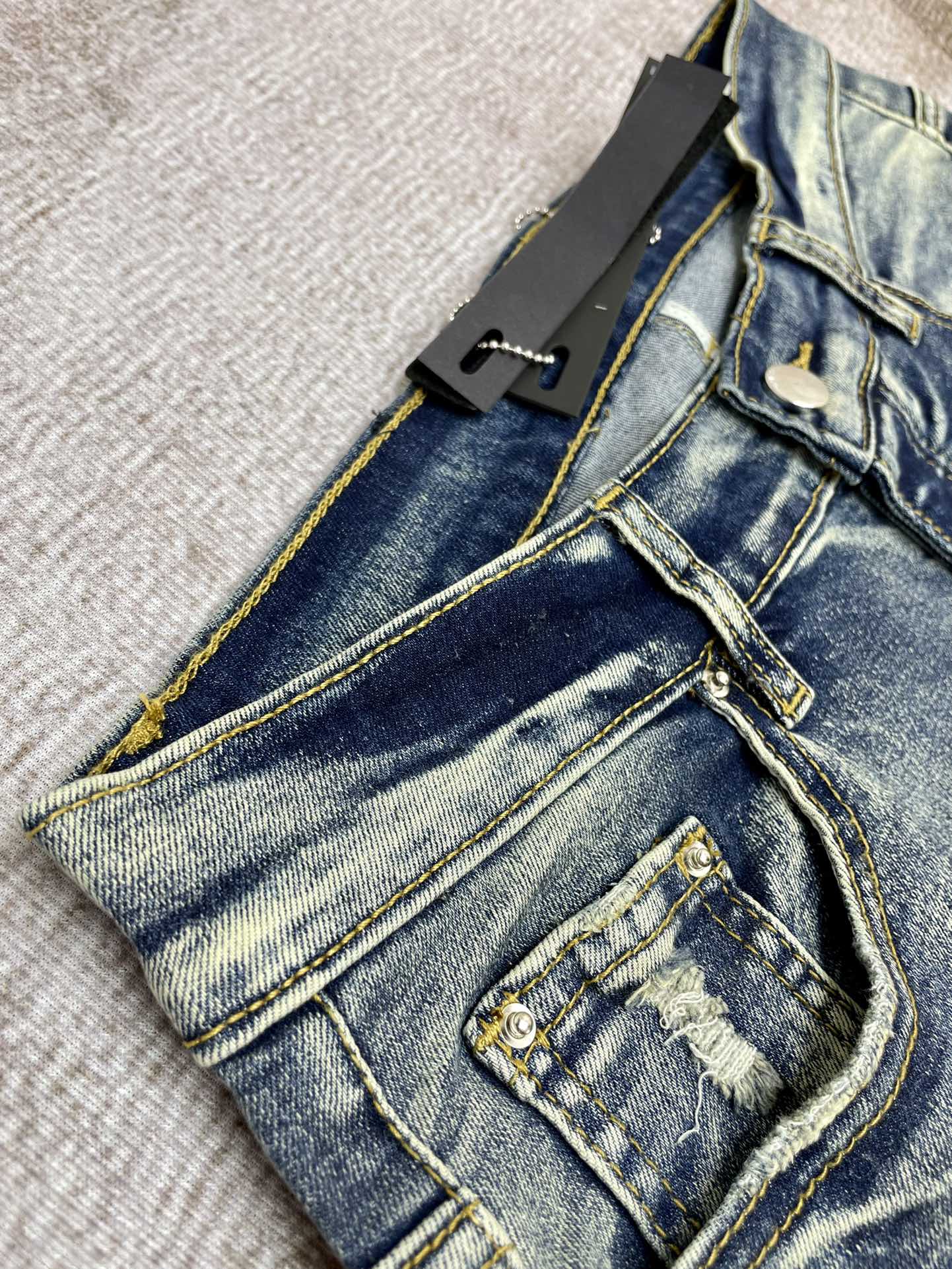 AMIRI JEANS