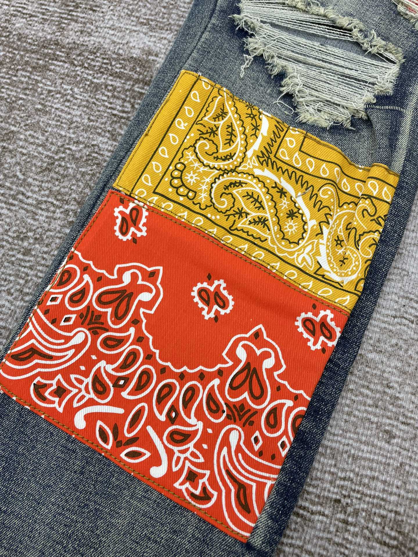 AMIRI JEANS