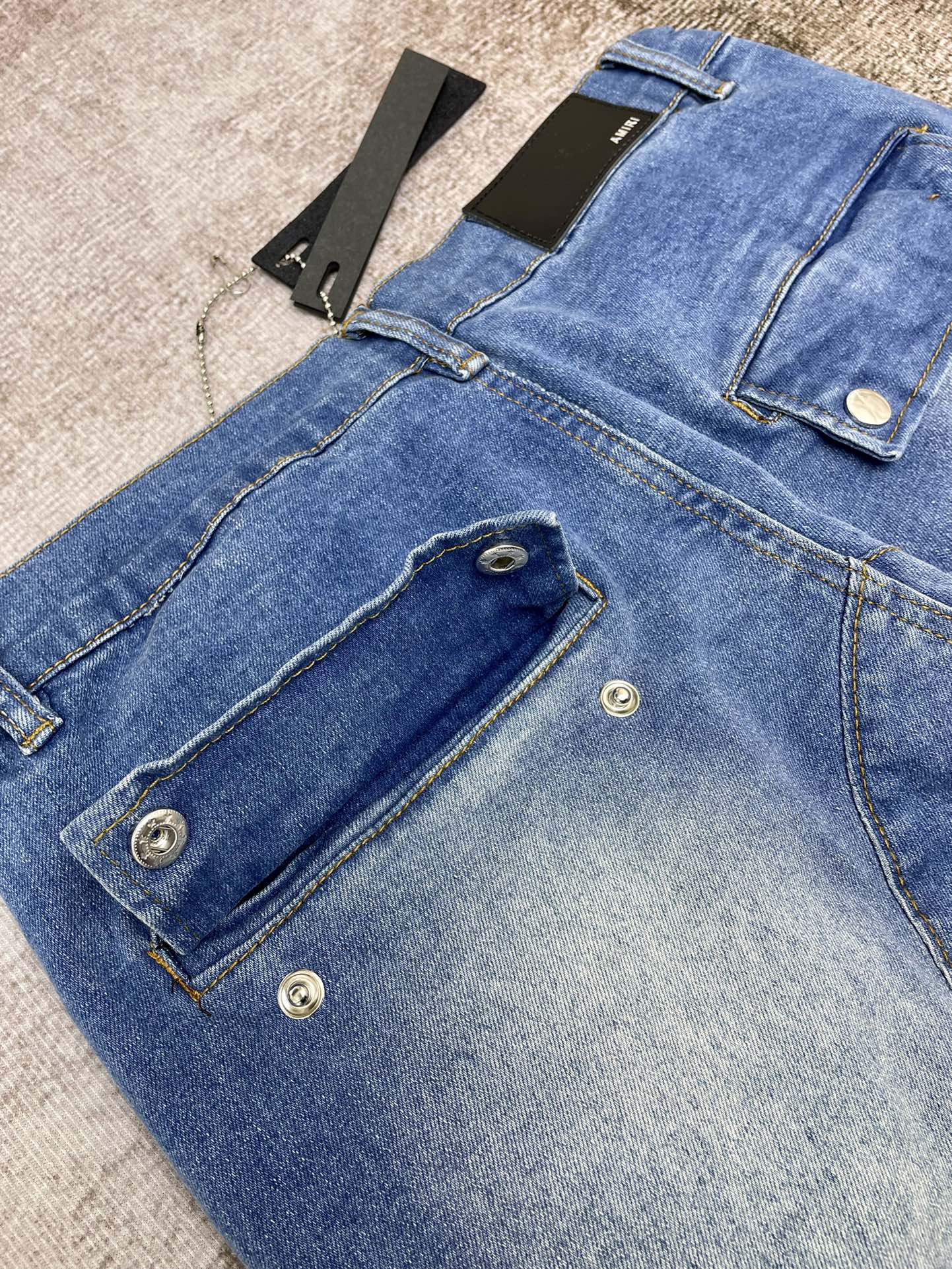 AMIRI JEANS