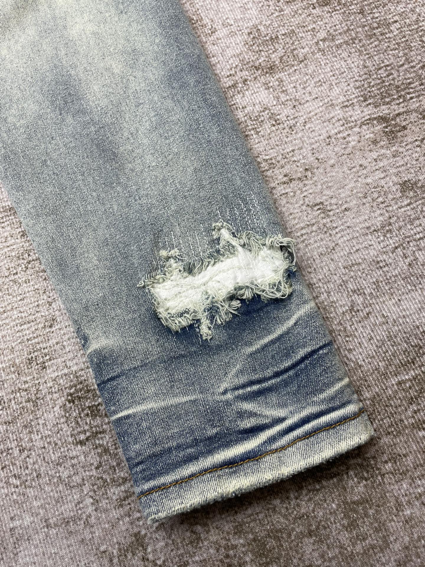 AMIRI JEANS