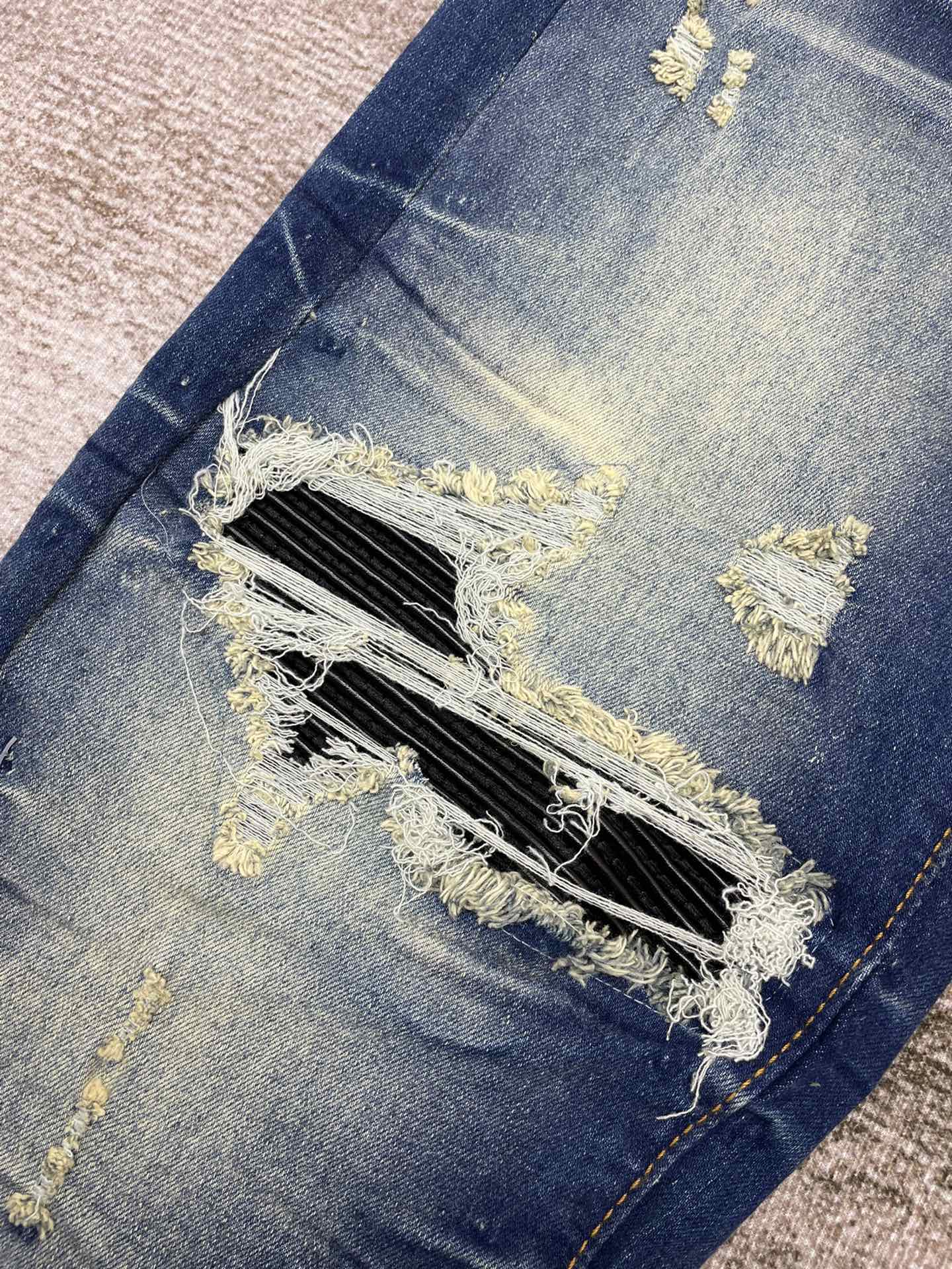 AMIRI JEANS