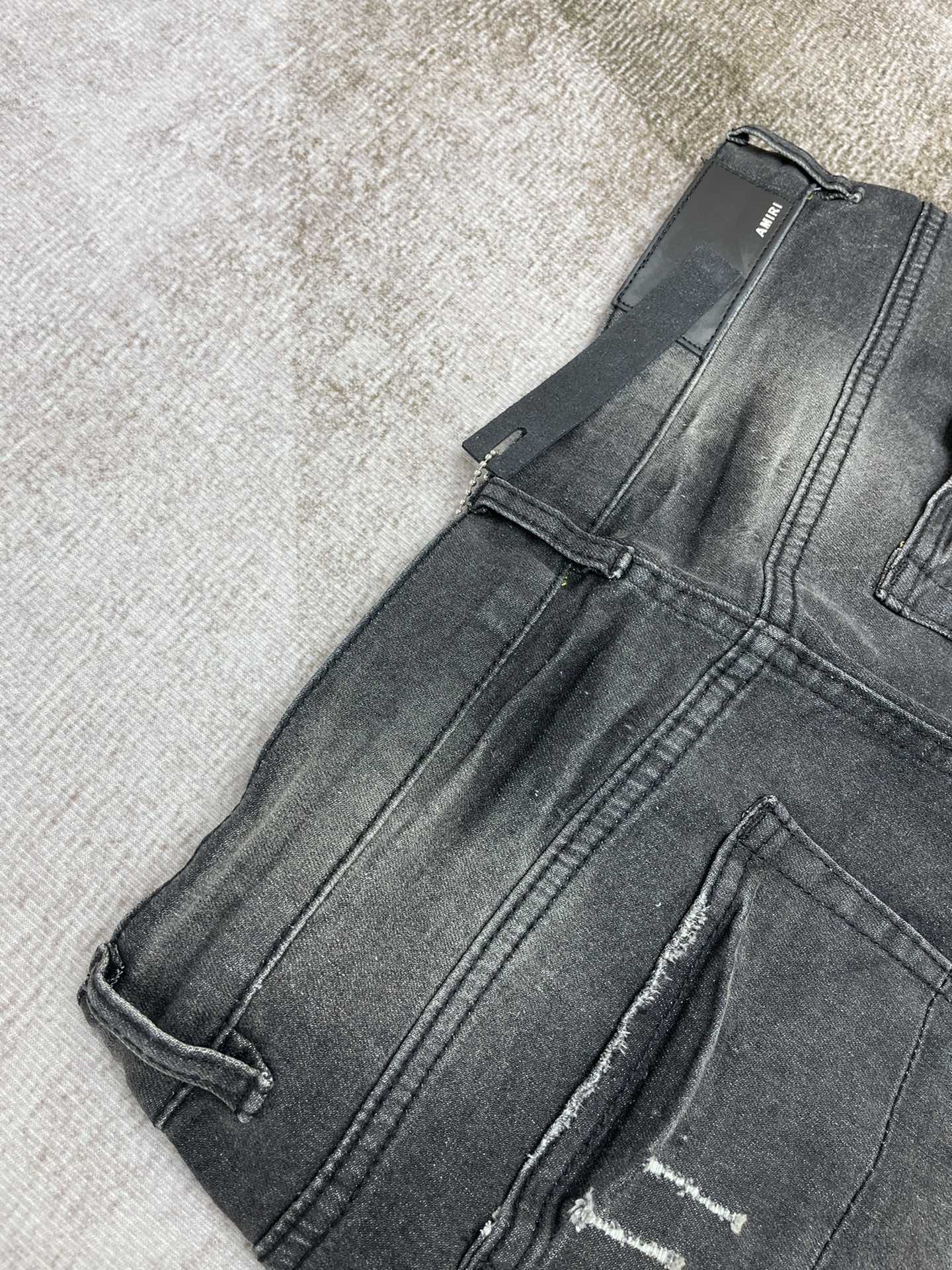 AMIRI JEANS