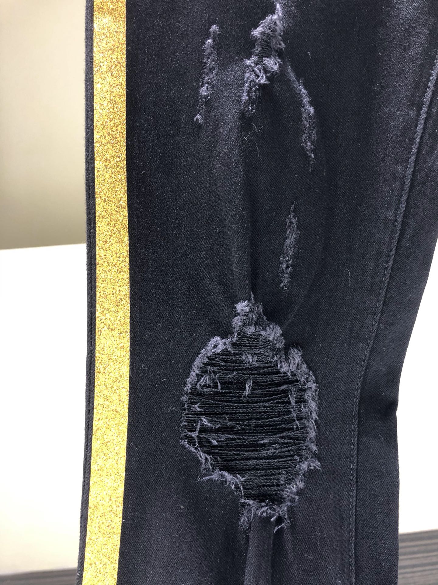 AMIRI JEANS