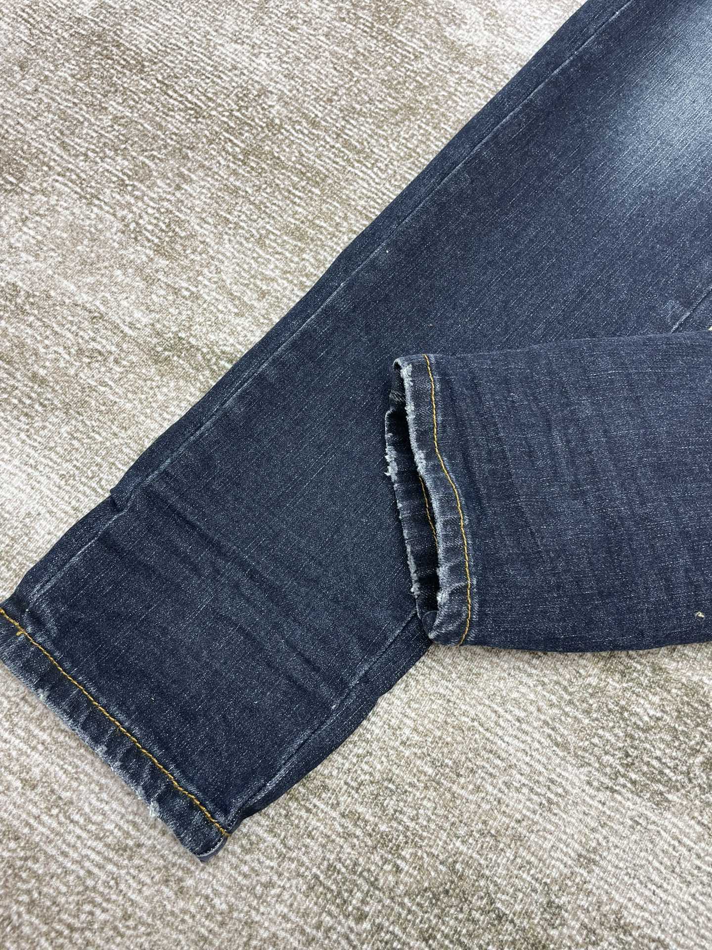 AMIRI JEANS