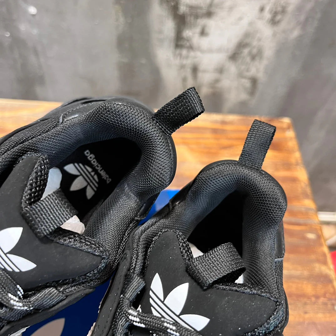 BB SNEAKER