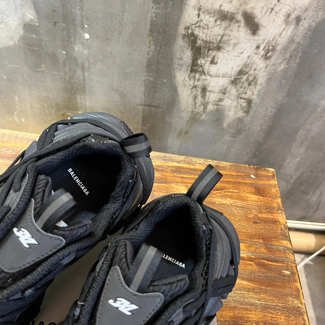 BB SNEAKER