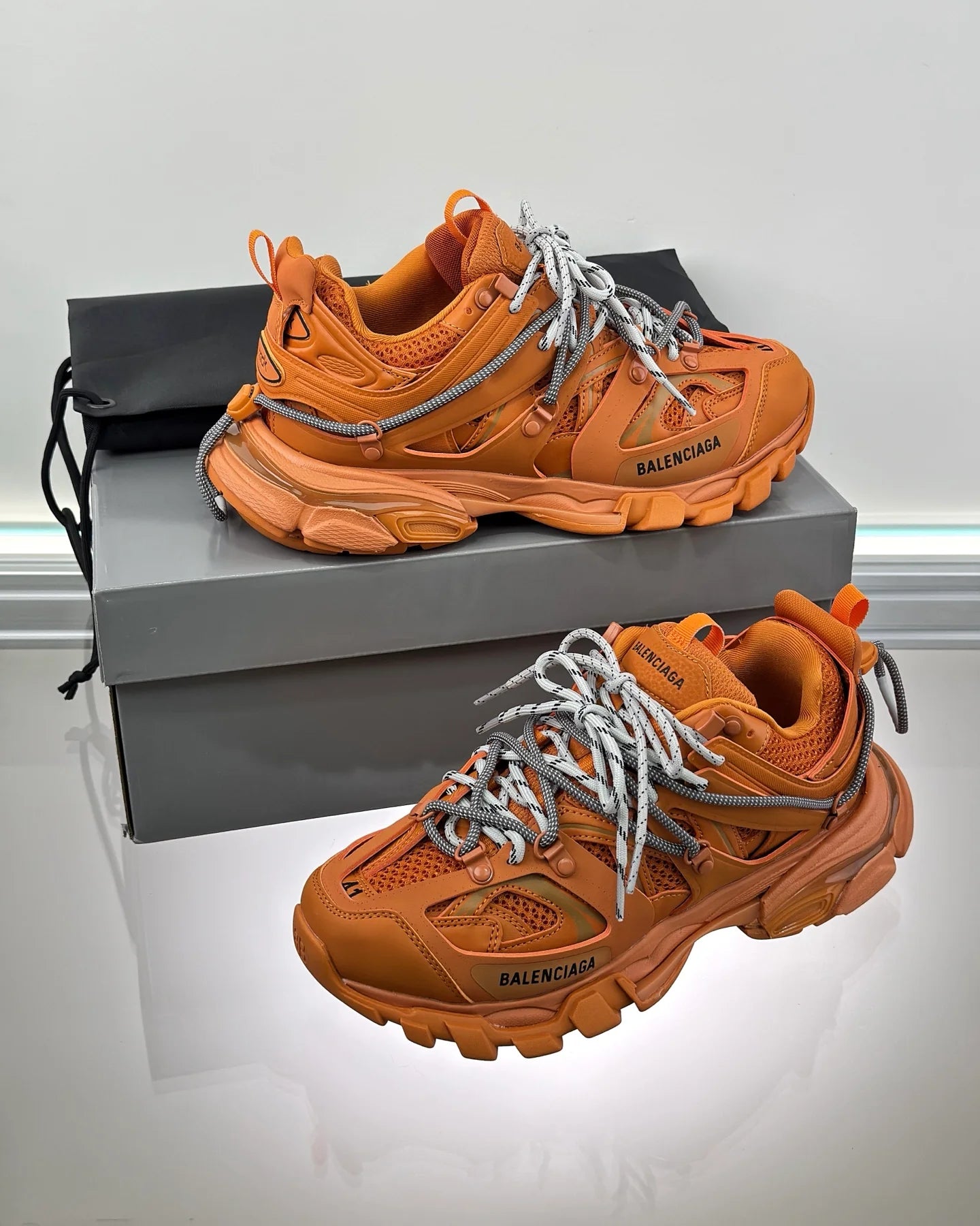 BB SNEAKER