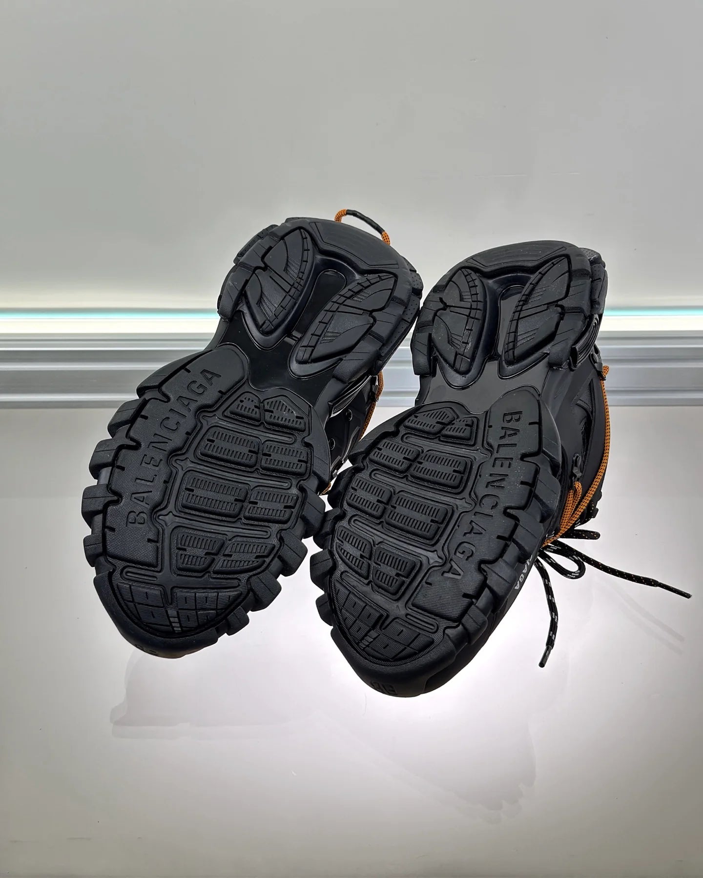 BB SNEAKER