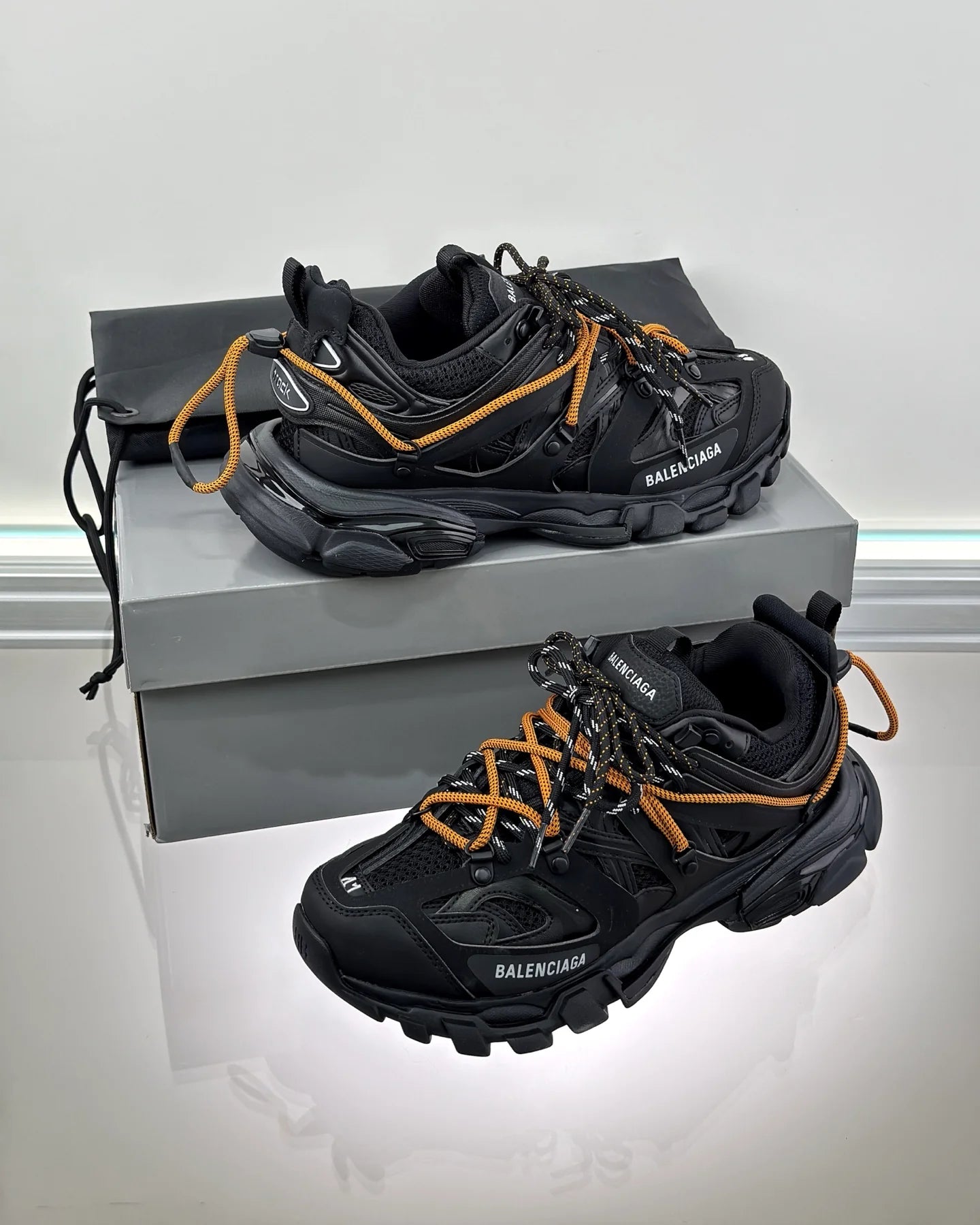 BB SNEAKER