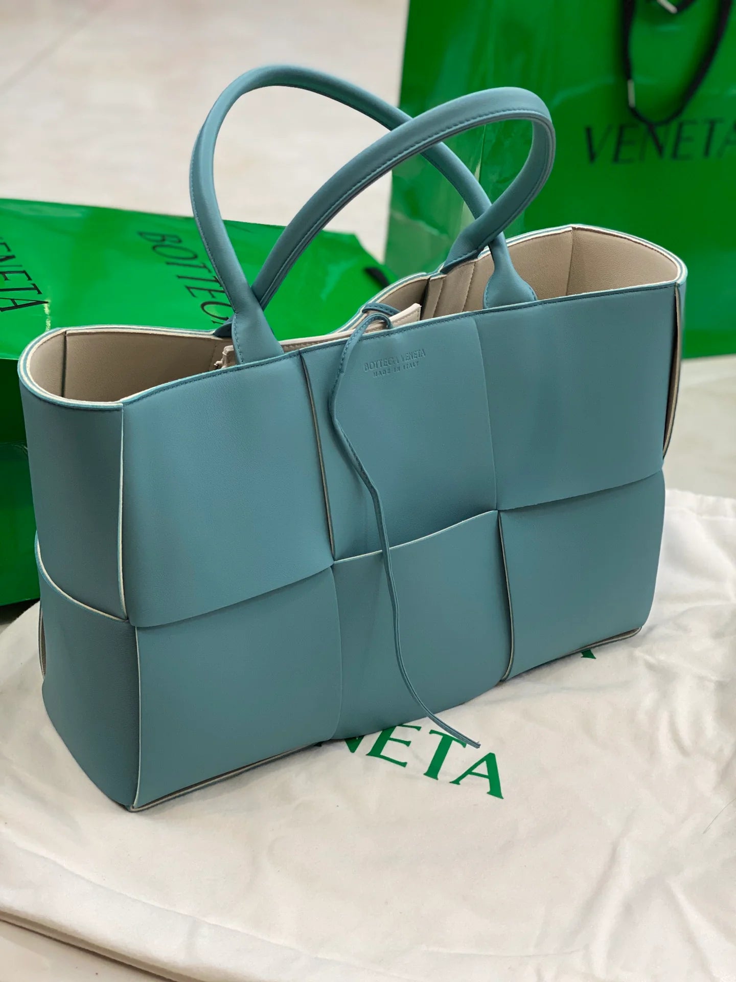 BV BAG