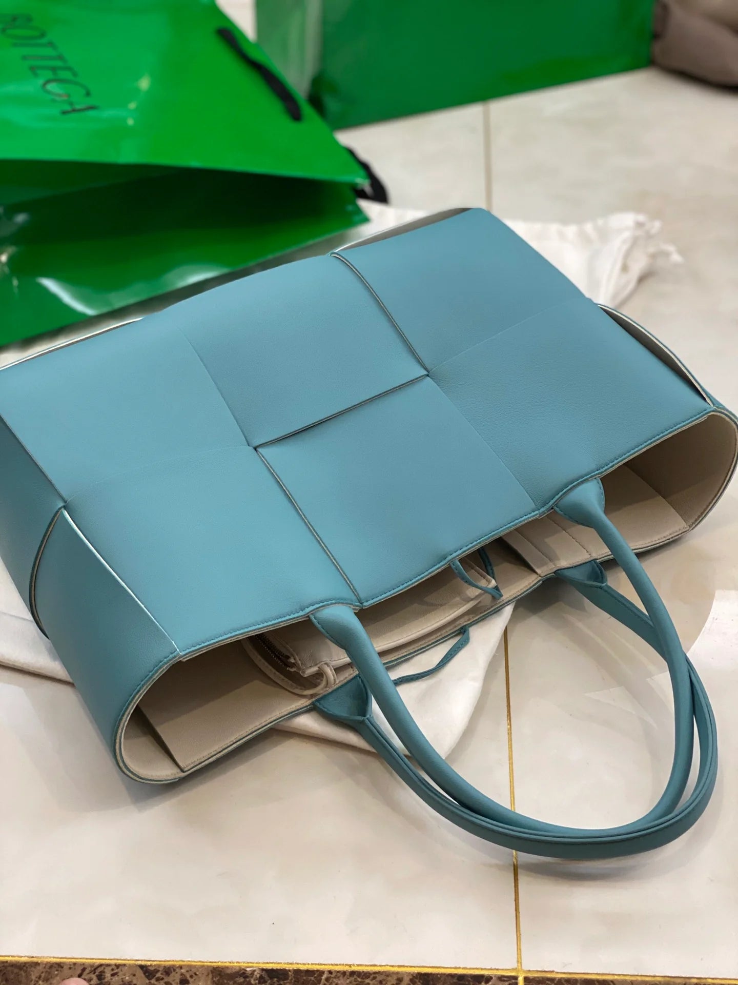 BV BAG