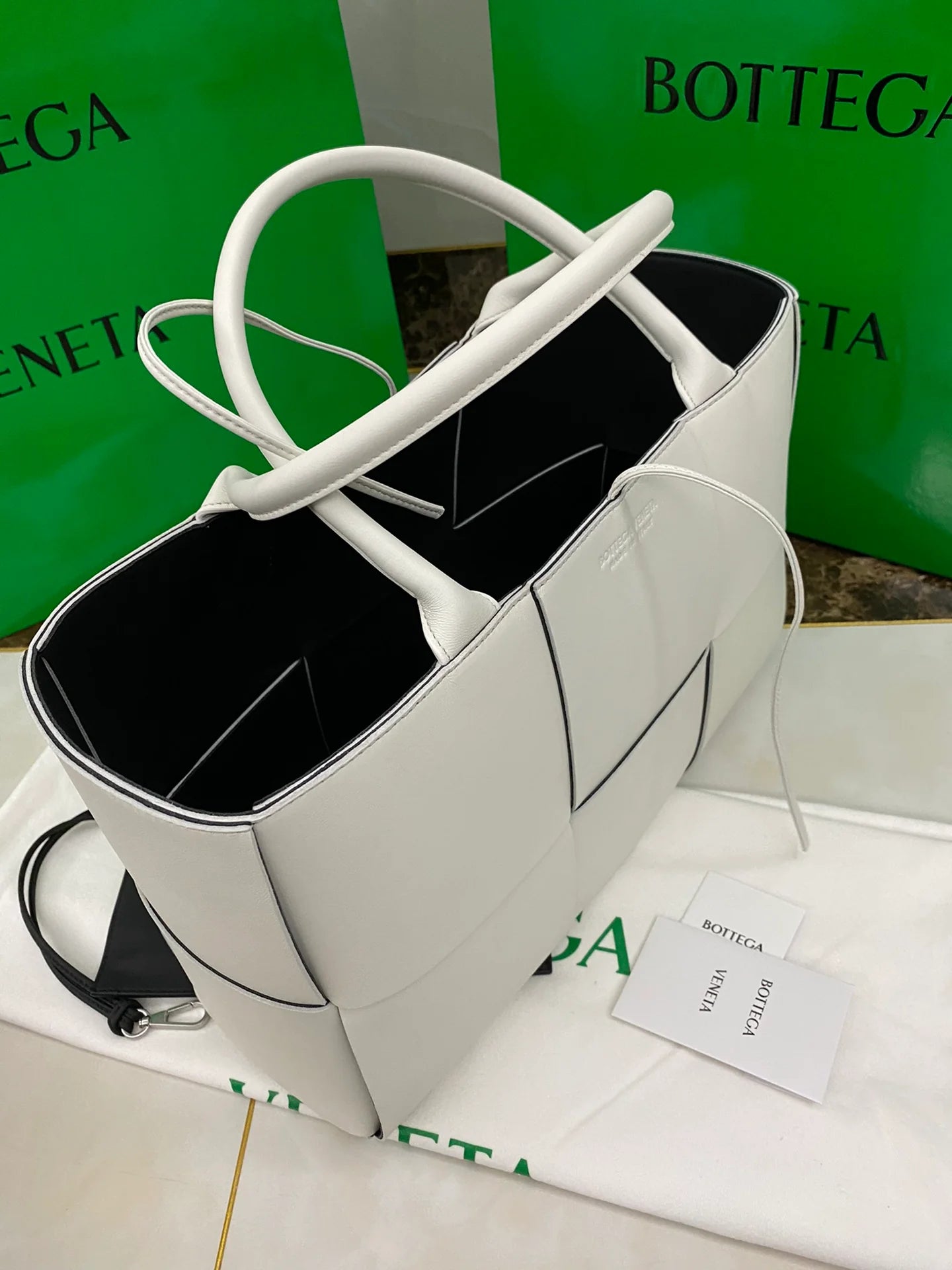 BV BAG