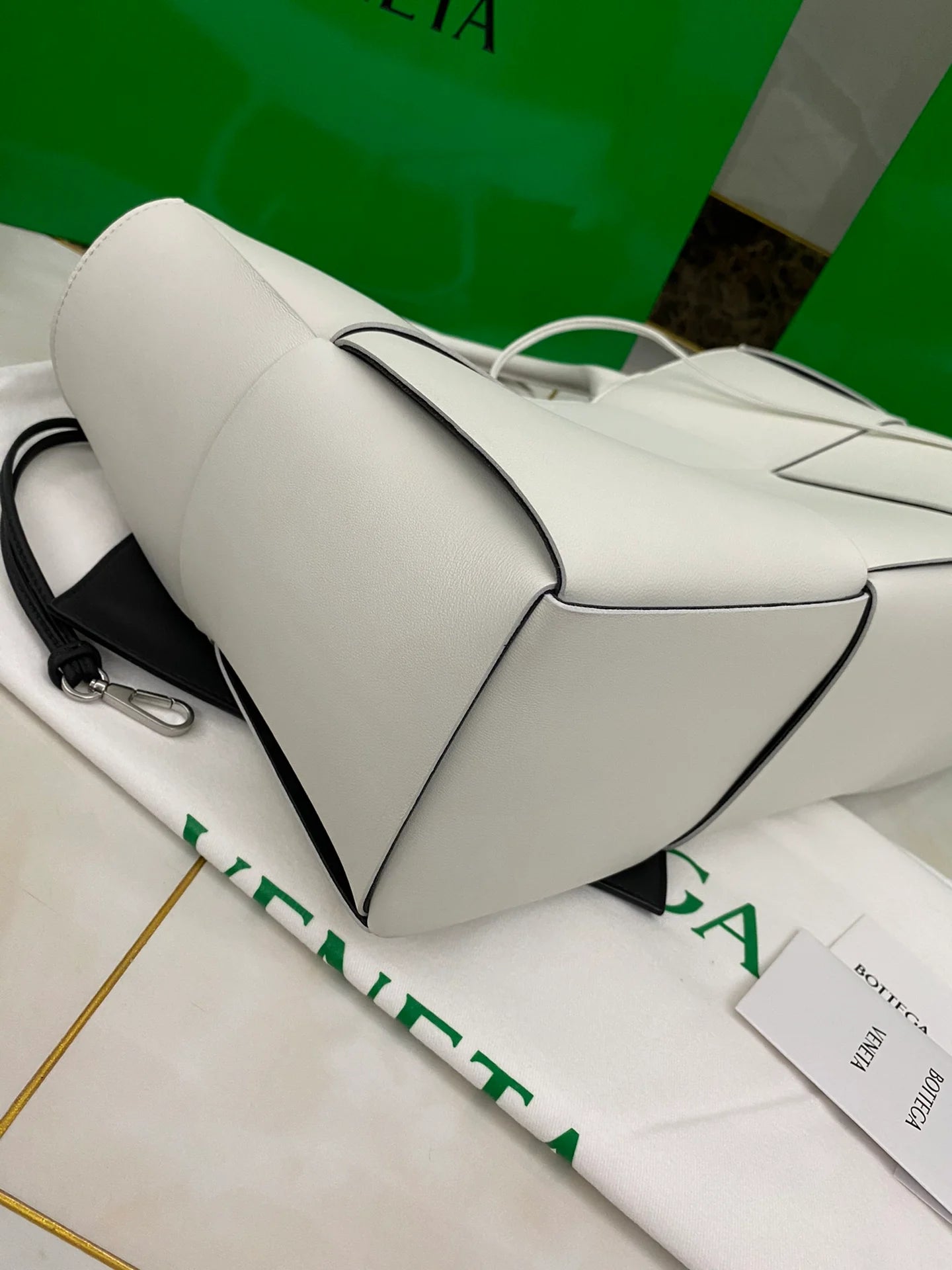 BV BAG