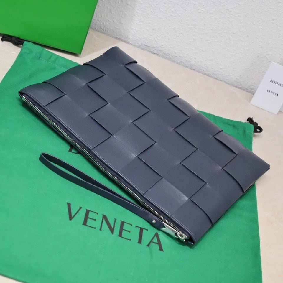 BV CLUTCH