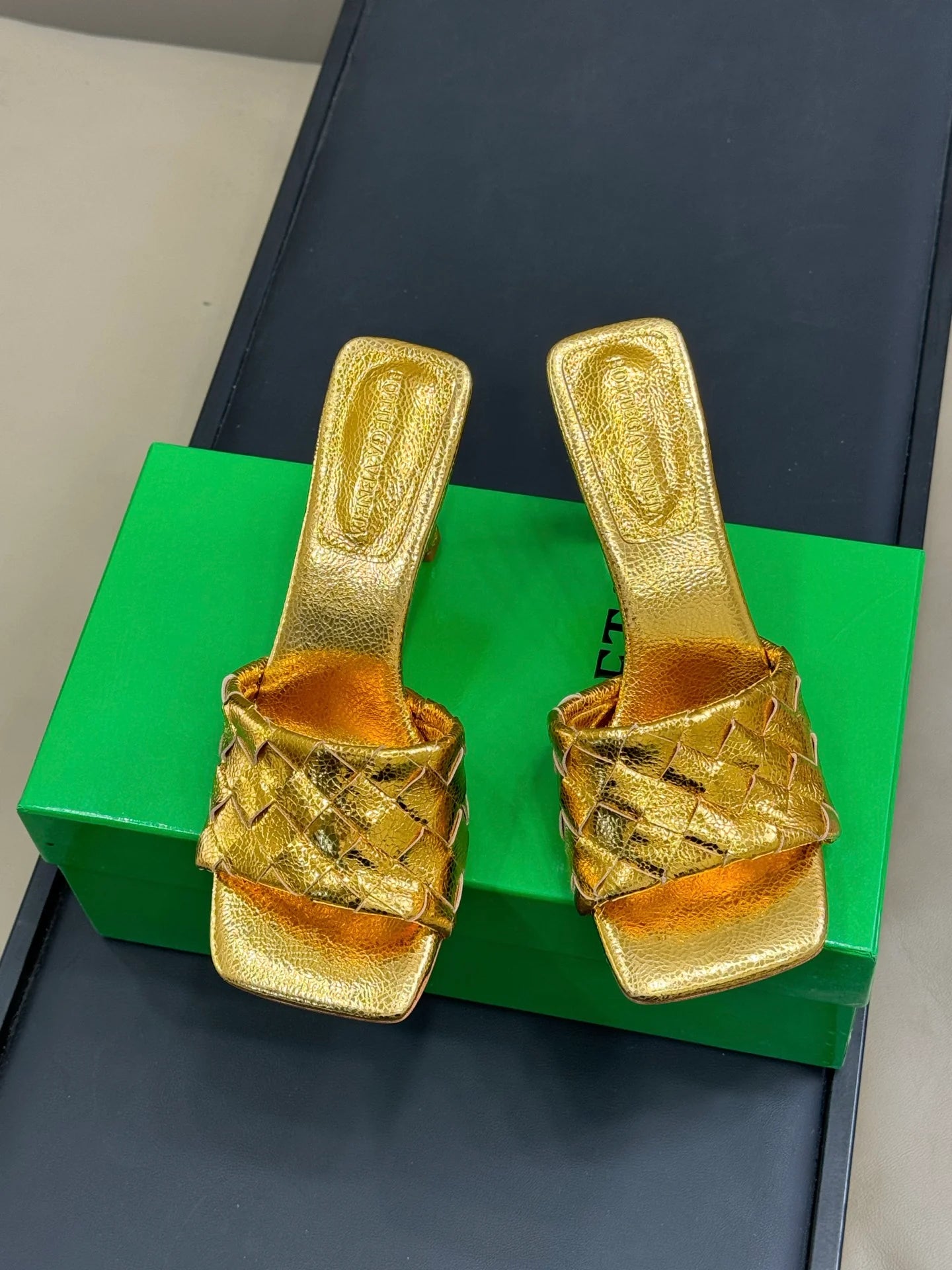 BV SANDAL