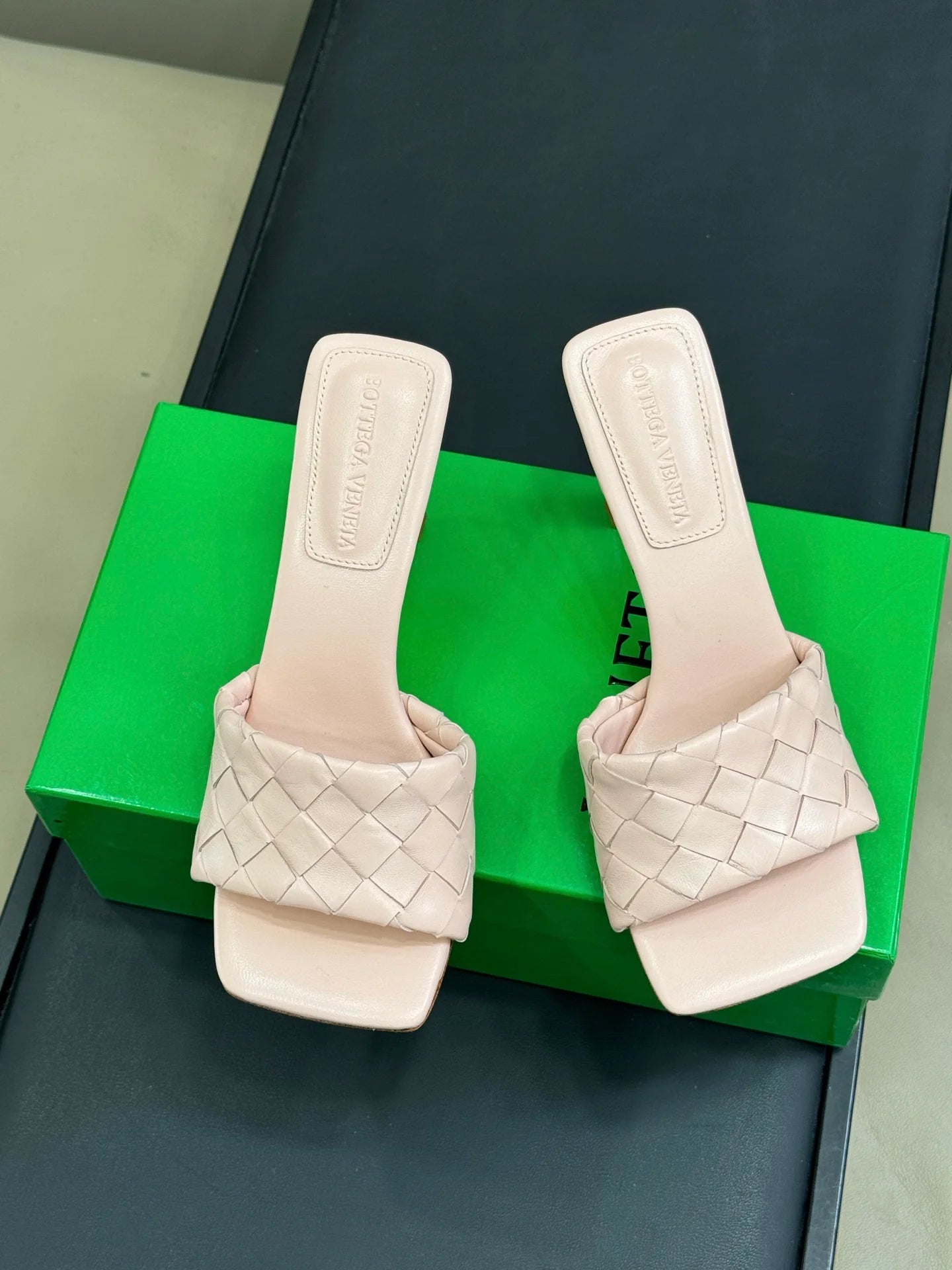 BV SANDAL