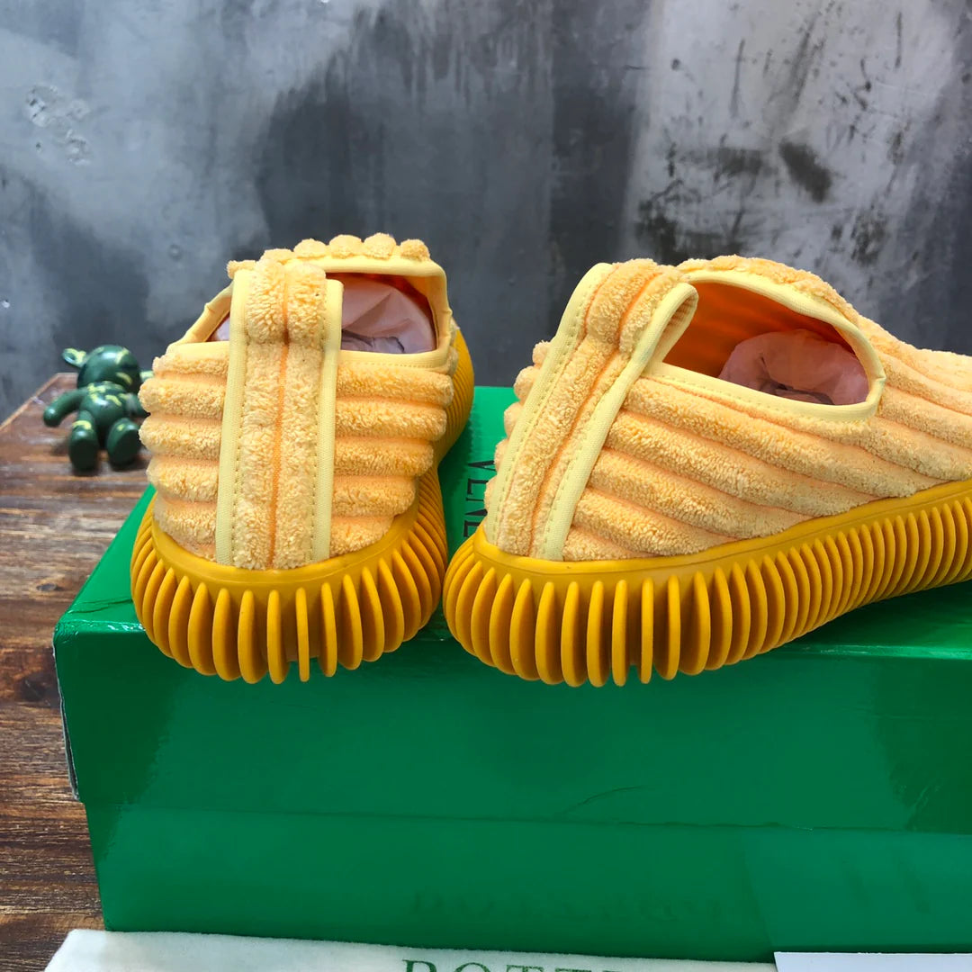 BV SNEAKER 15
