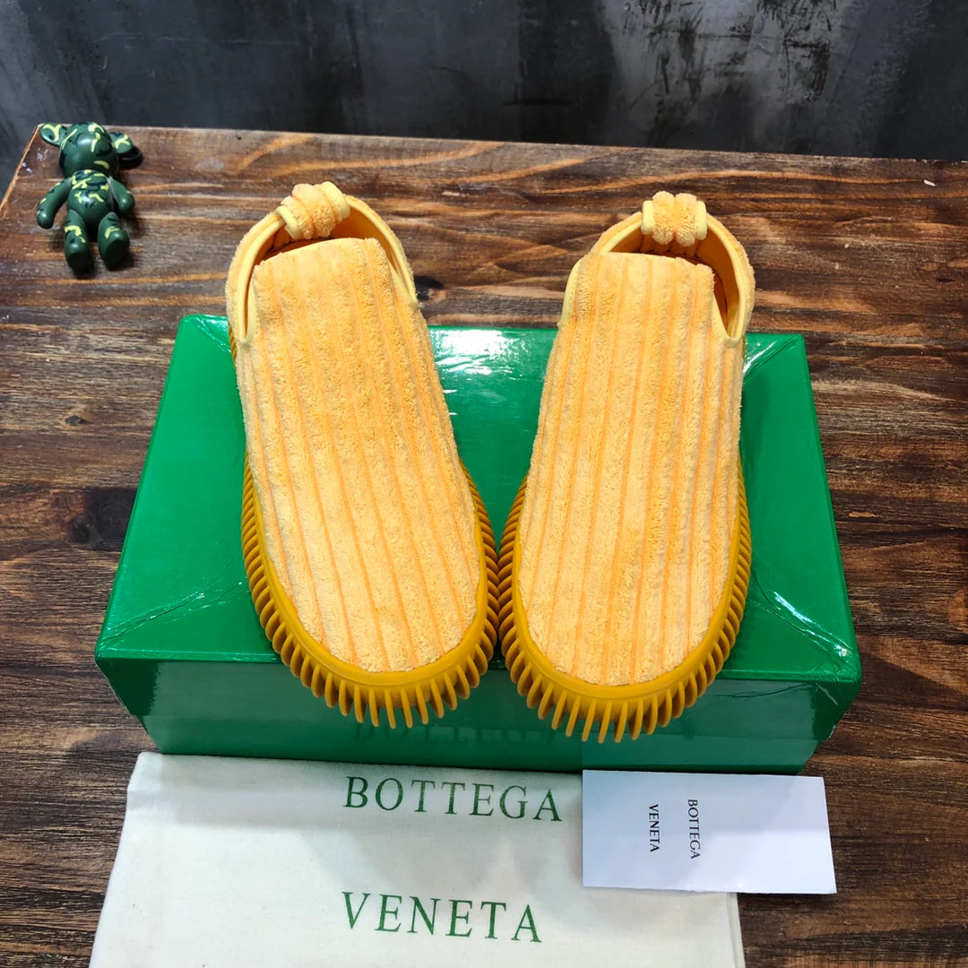 BV SNEAKER 15