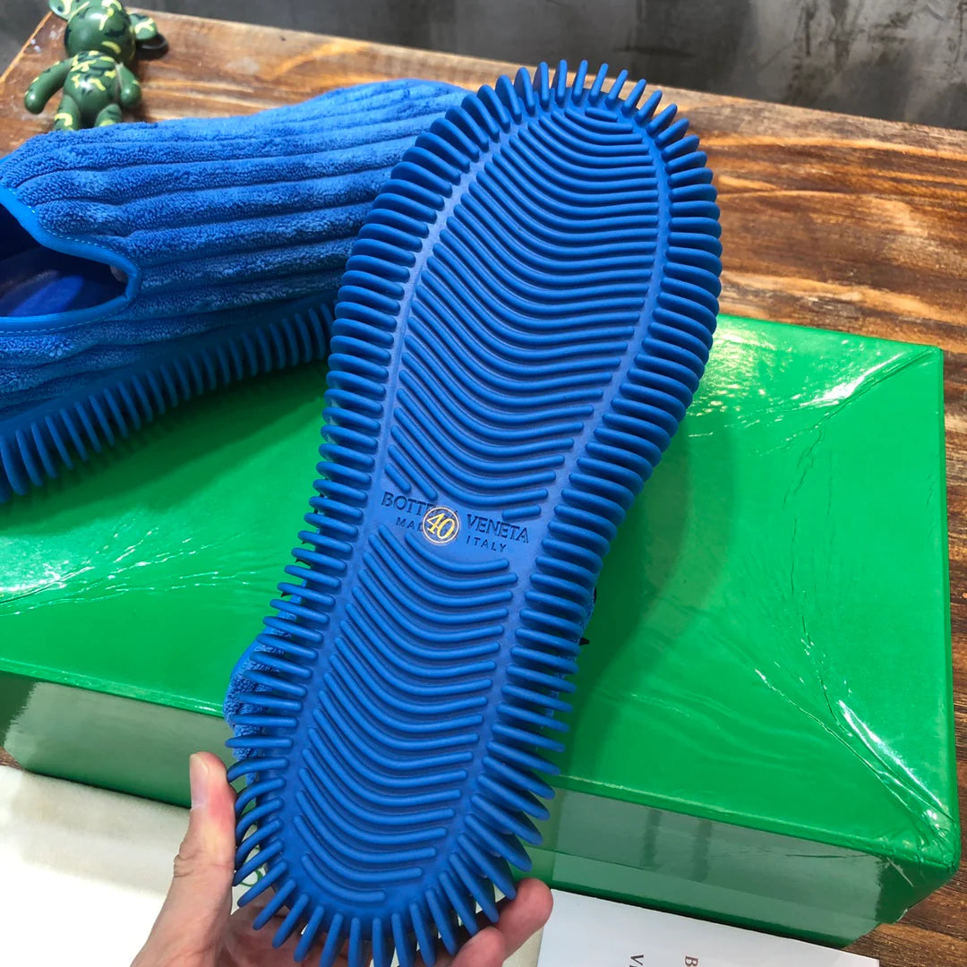 BV SNEAKER 16
