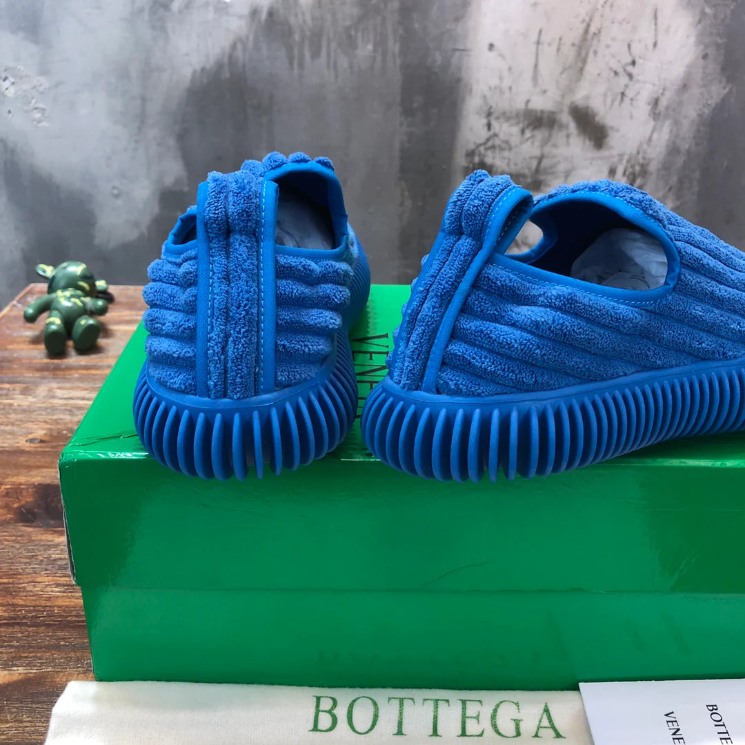 BV SNEAKER 16