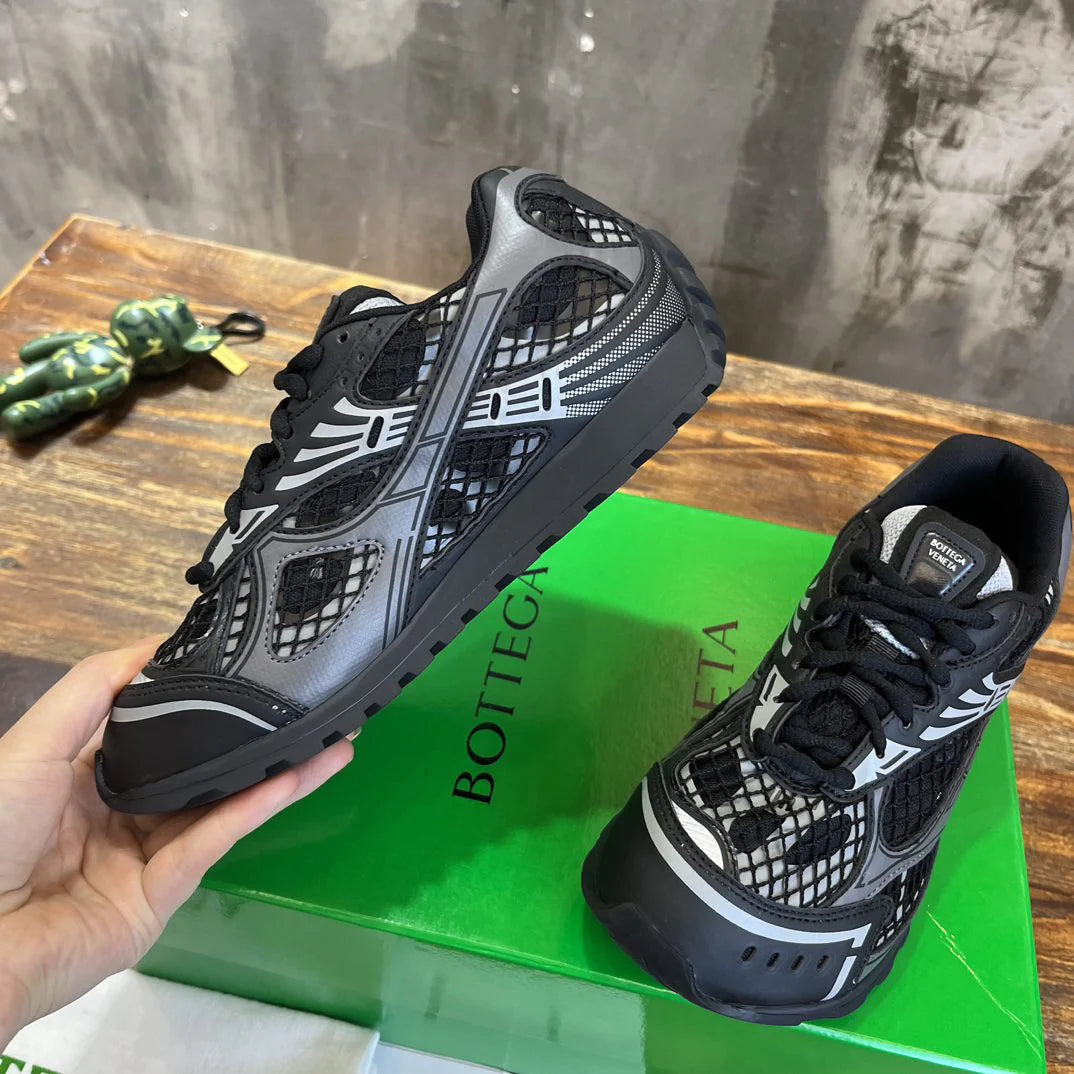 BV SNEAKER 33