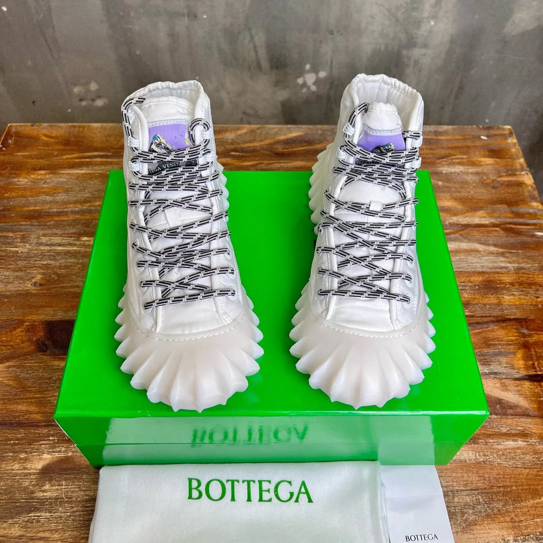 BV SNEAKER 39