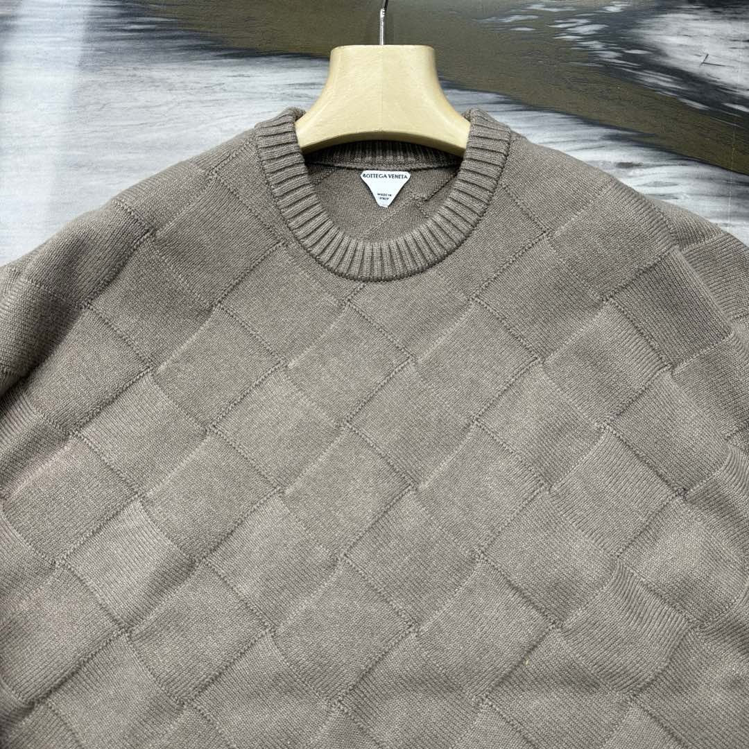 BV SWEATER