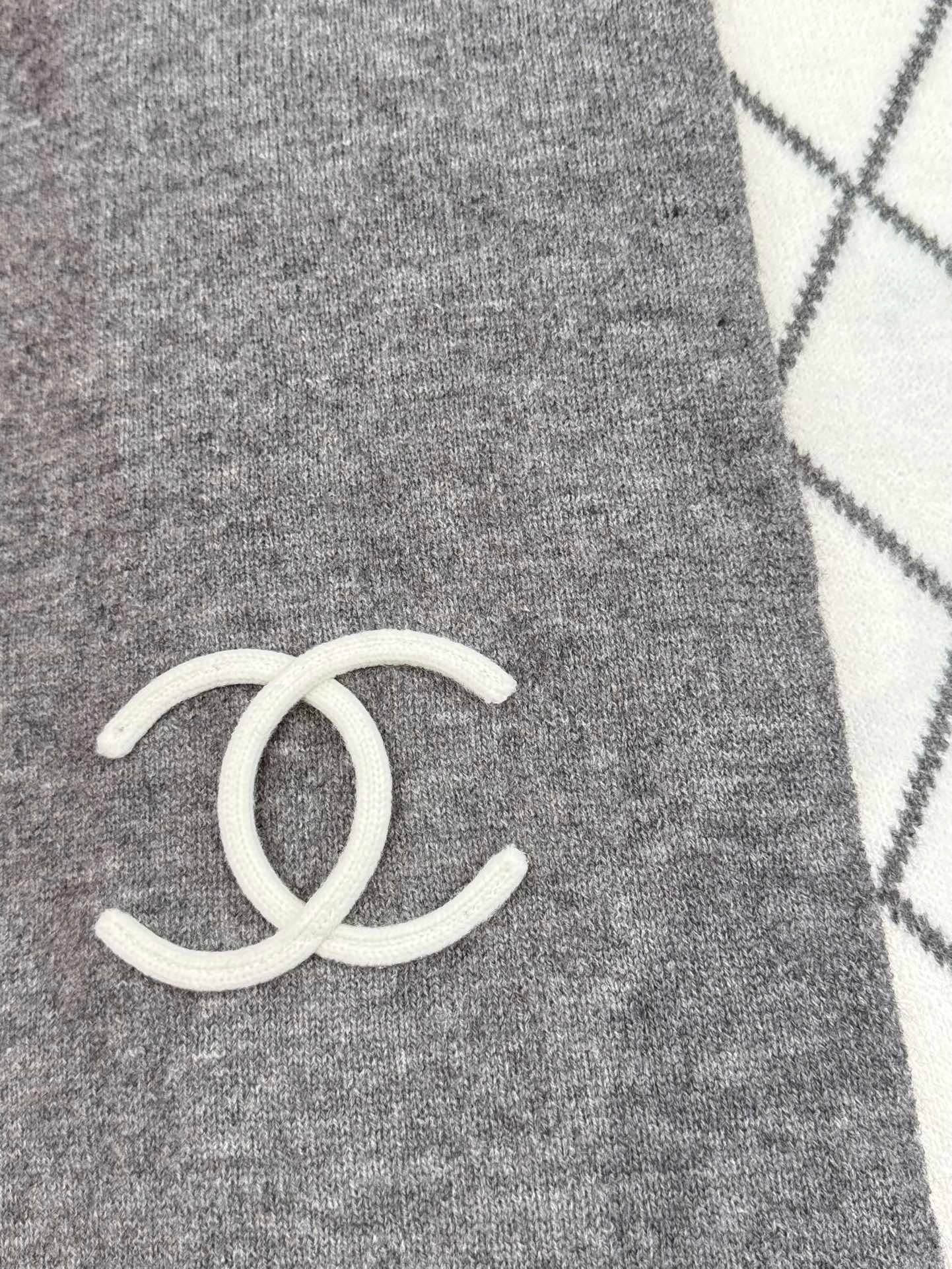 CHANEL SCARF