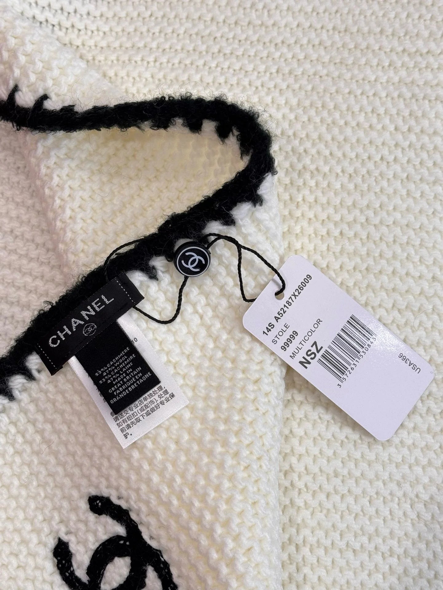 CHANEL SCARF