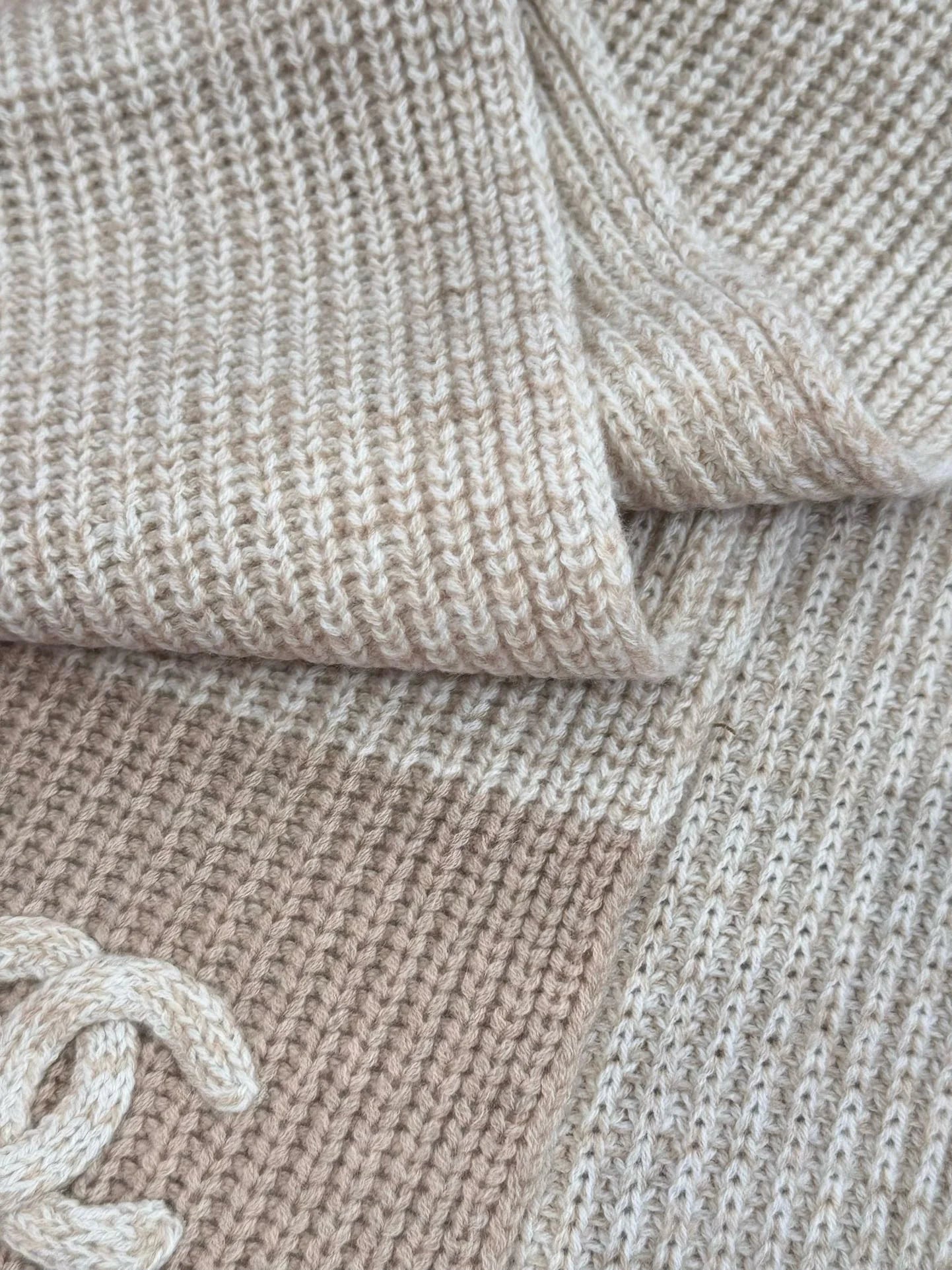 CHANEL SCARF