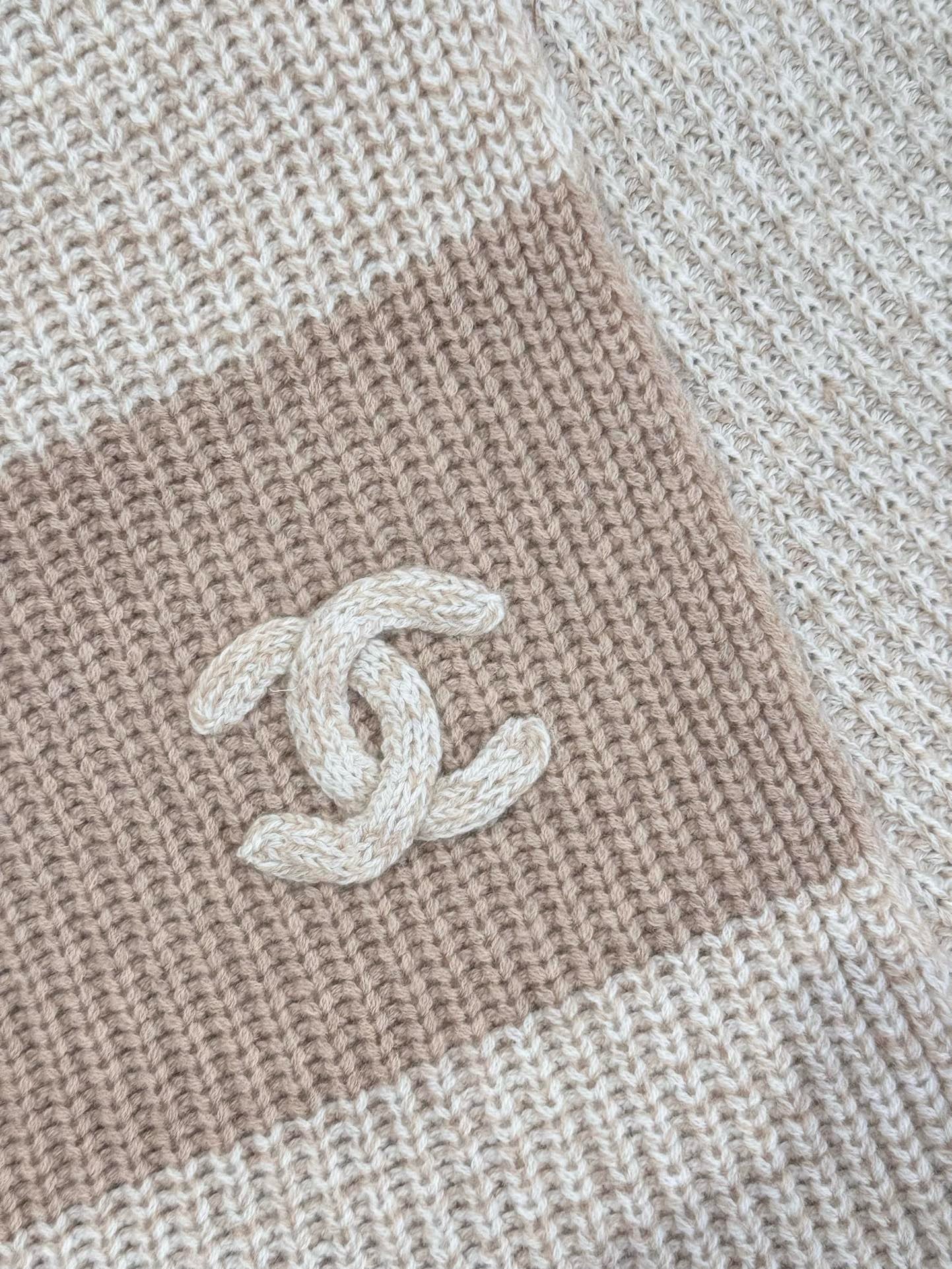 CHANEL SCARF