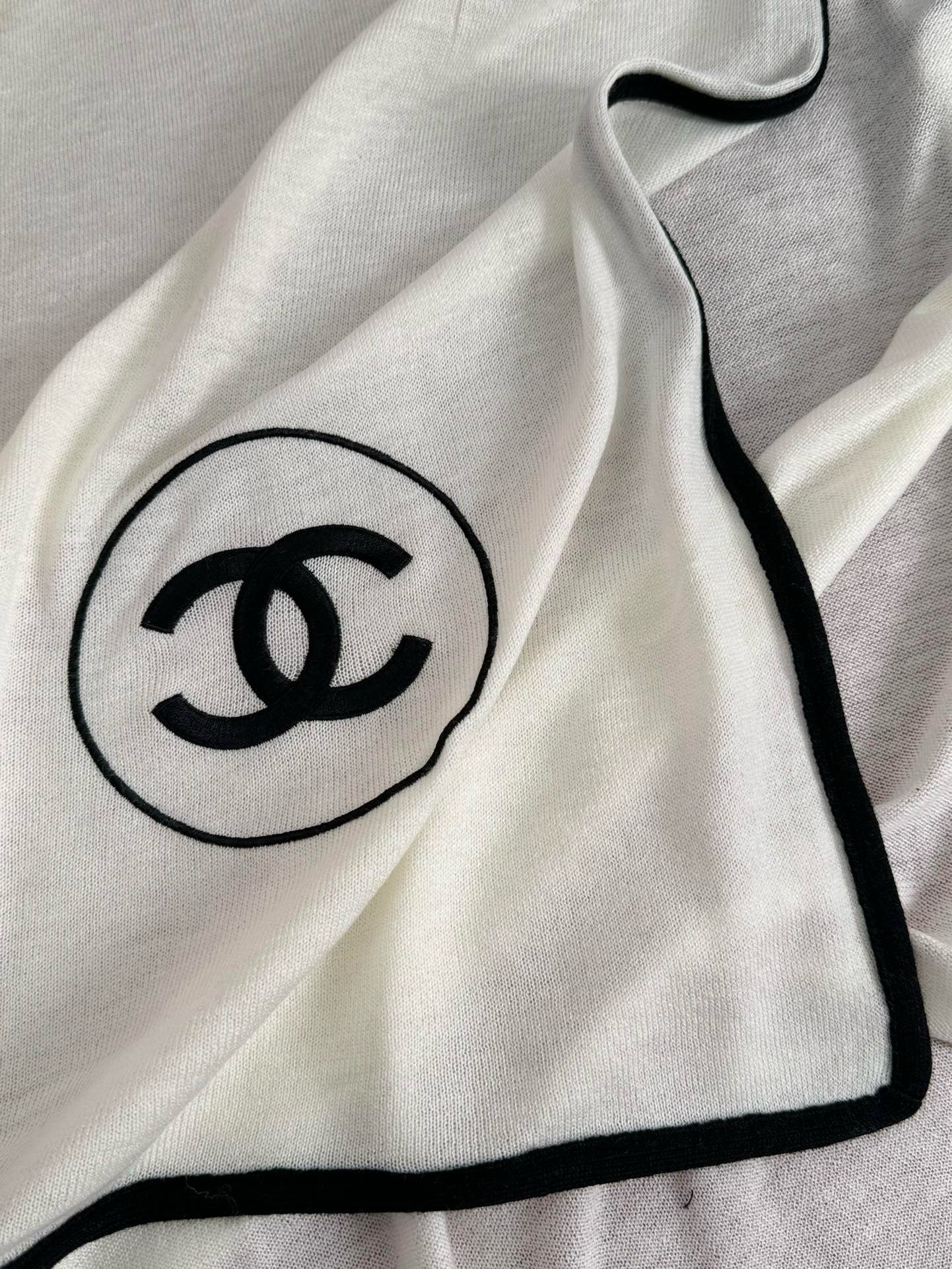 CHANEL SCARF