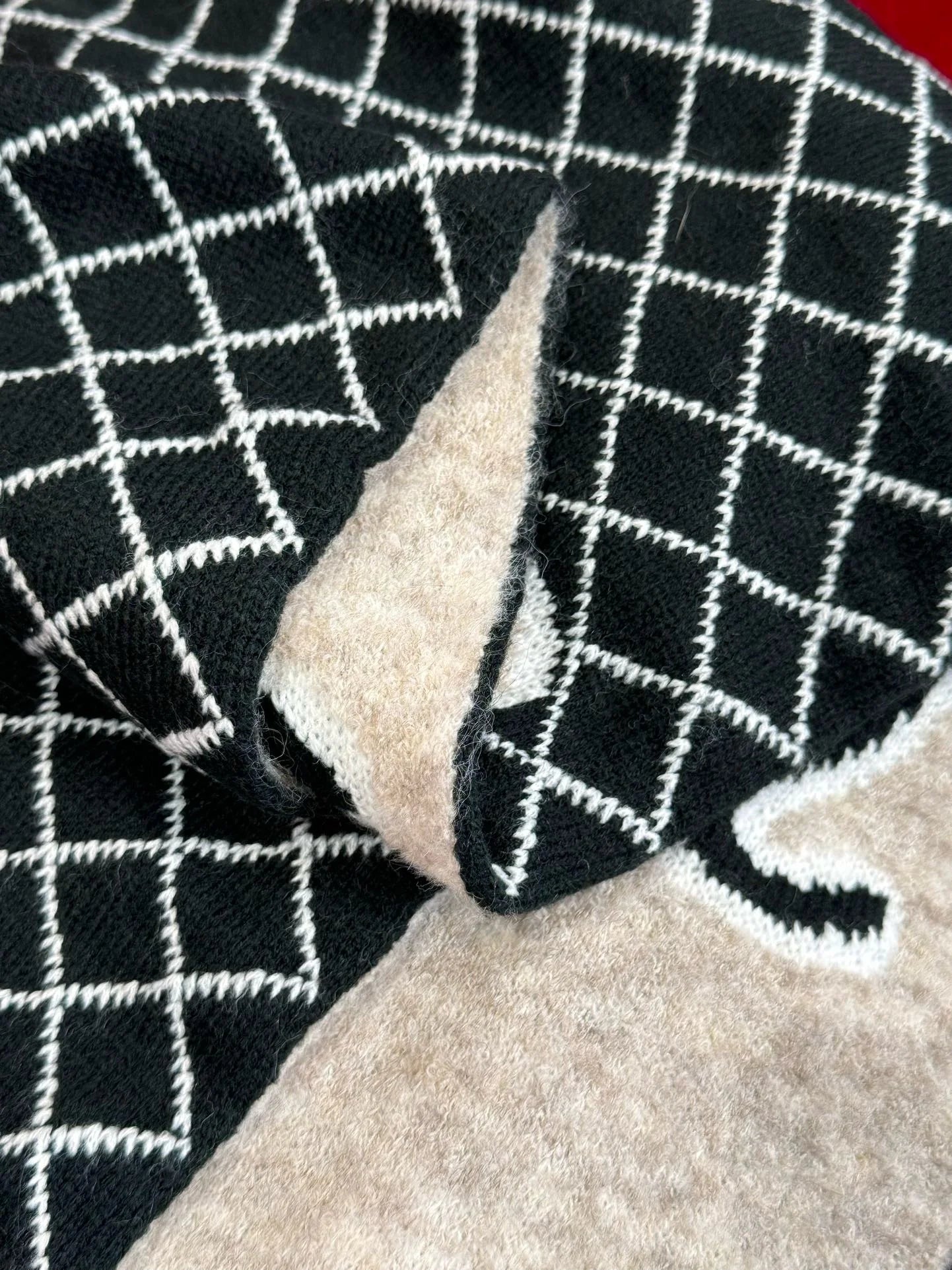 CHANEL SCARF
