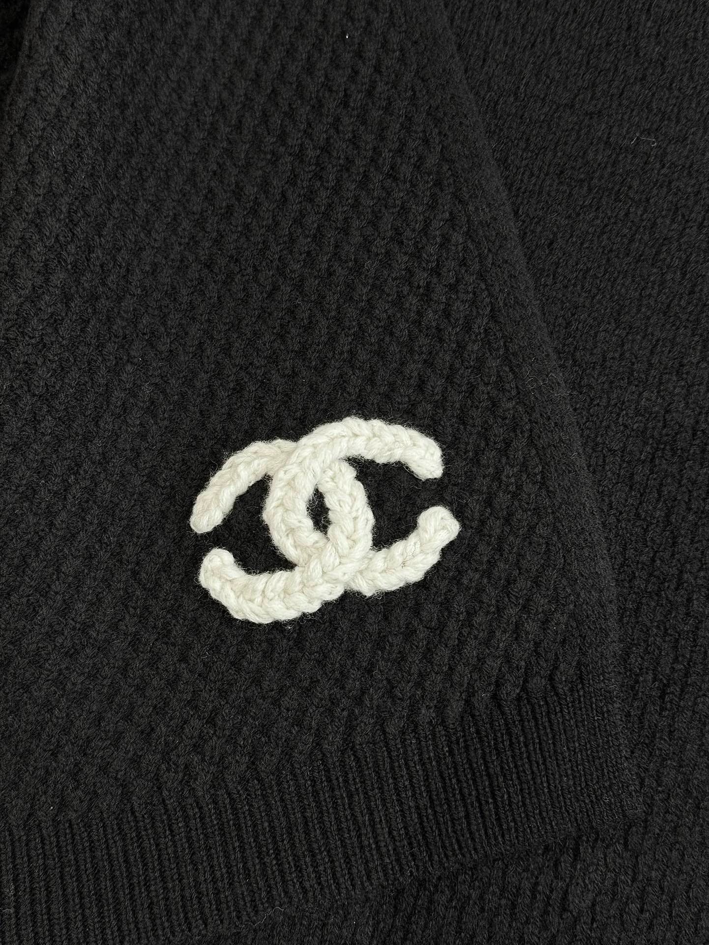 CHANEL SCARF