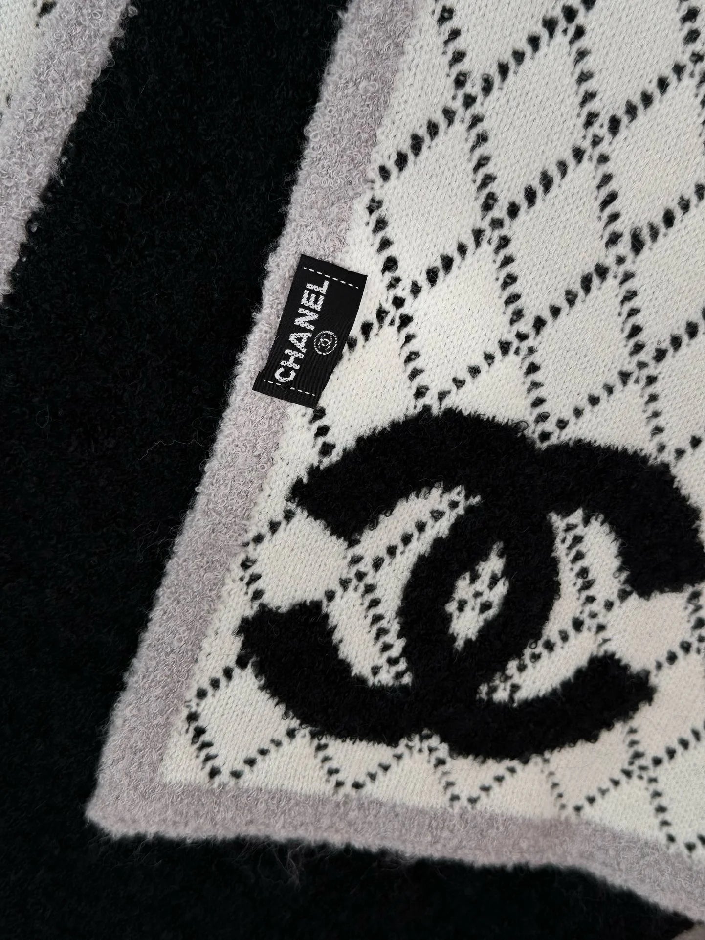 CHANEL SCARF