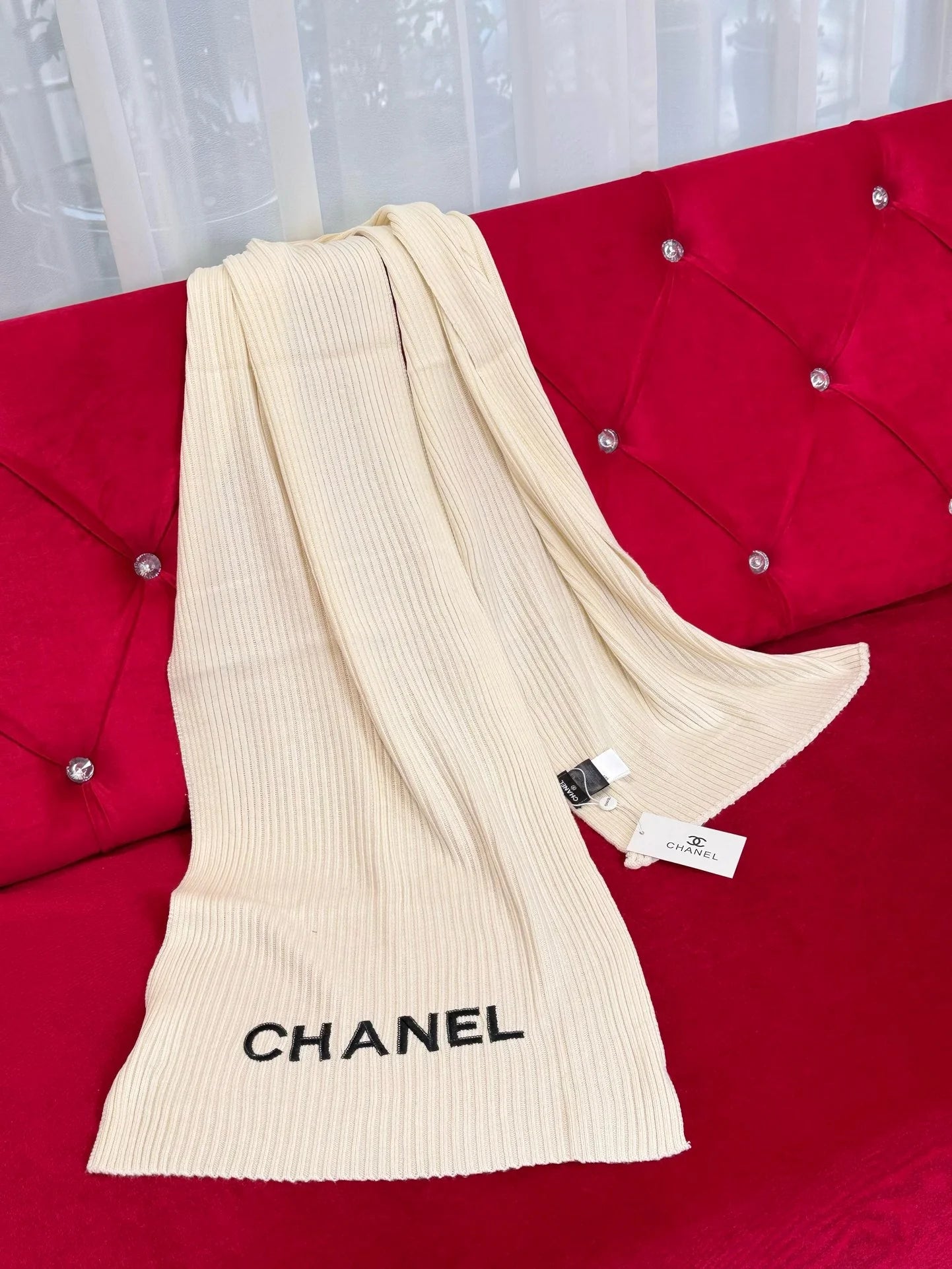 CHANEL SCARFF