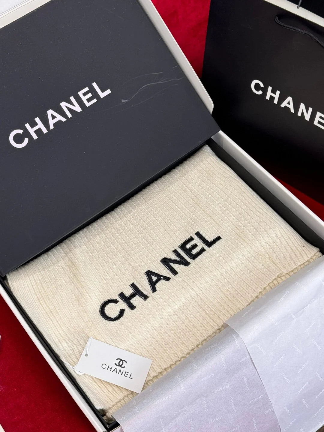 CHANEL SCARFF