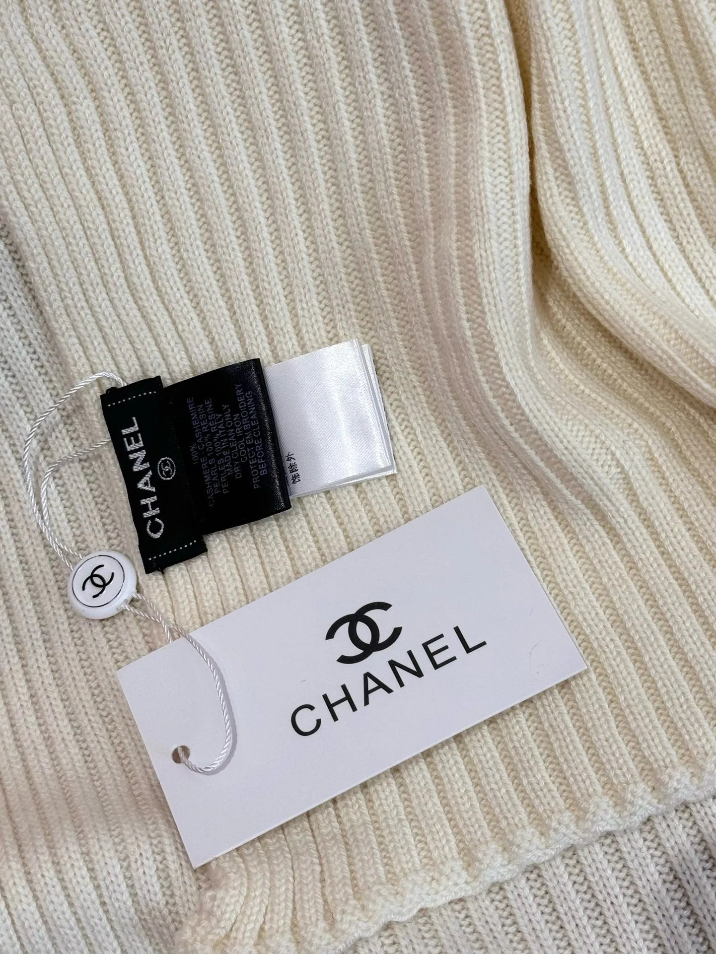 CHANEL SCARFF