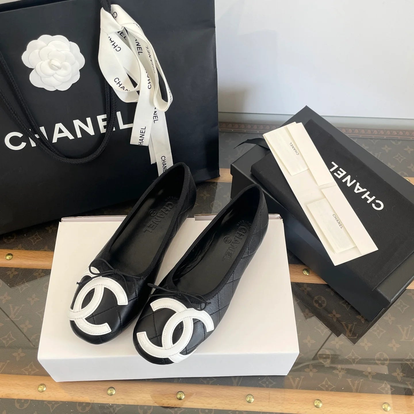 CHANEL SNEAKER