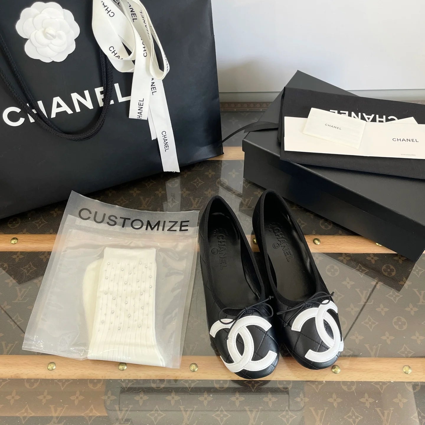 CHANEL SNEAKER