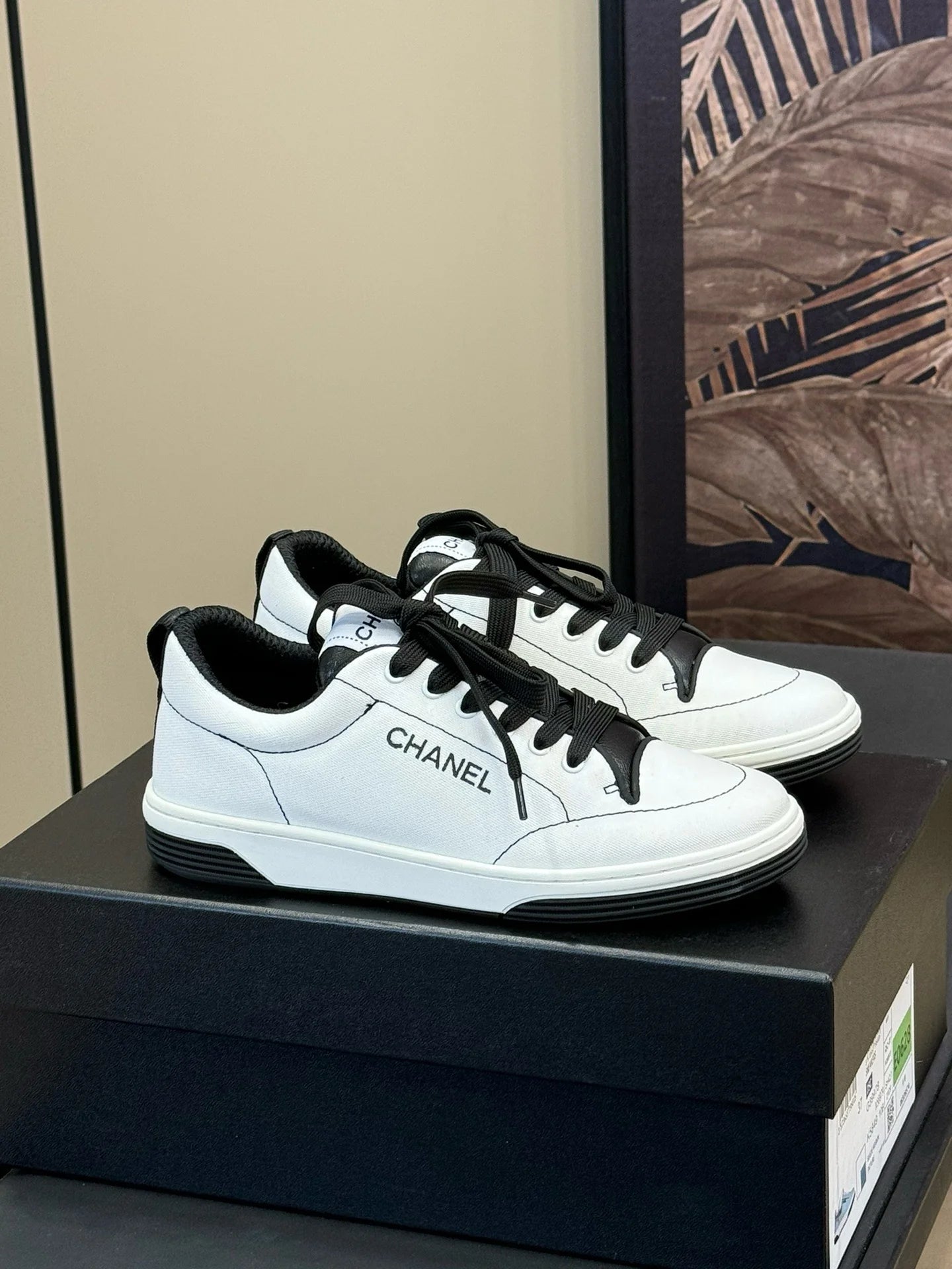 CHANEL SNEAKER