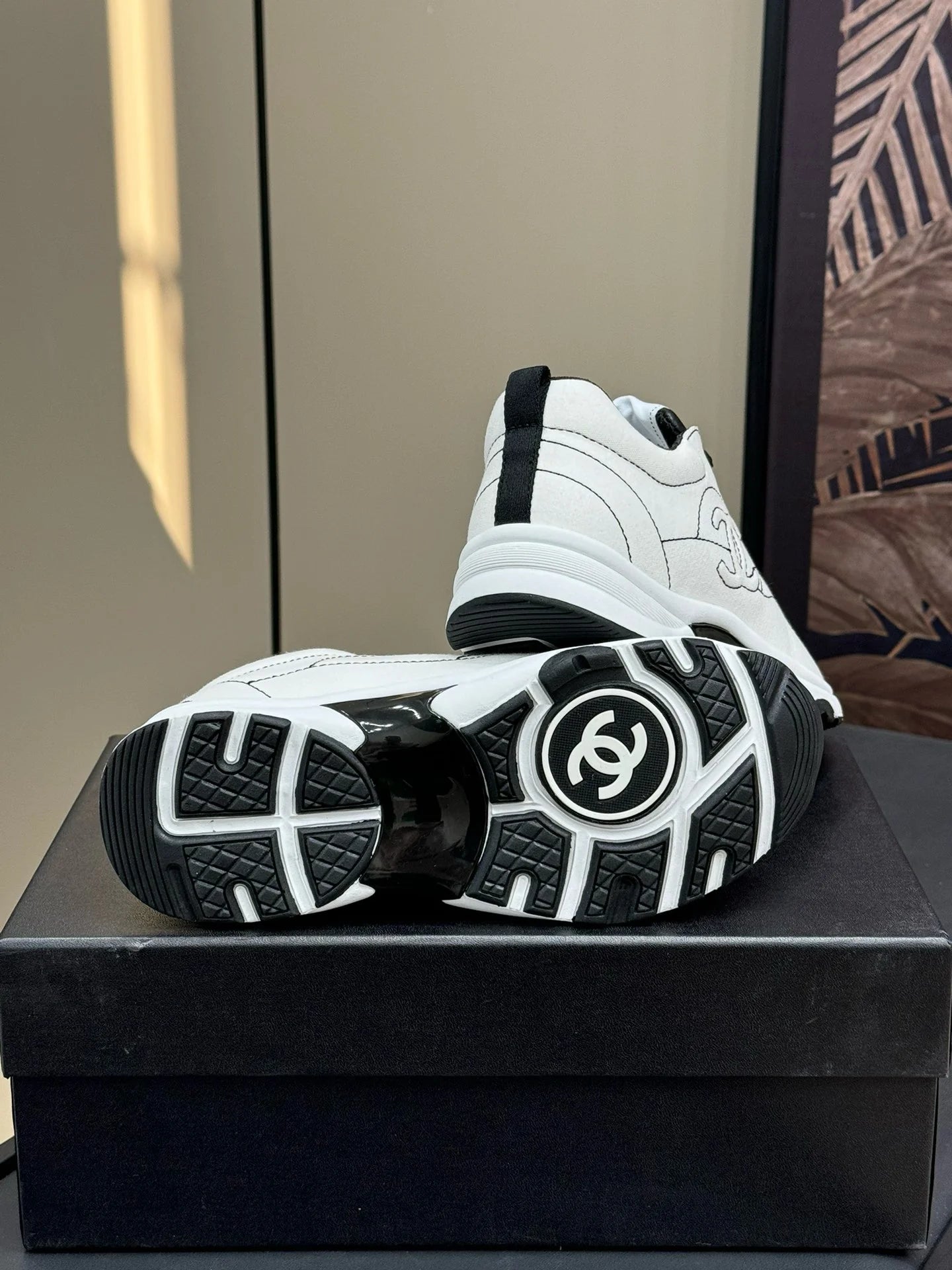 CHANEL SNEAKER