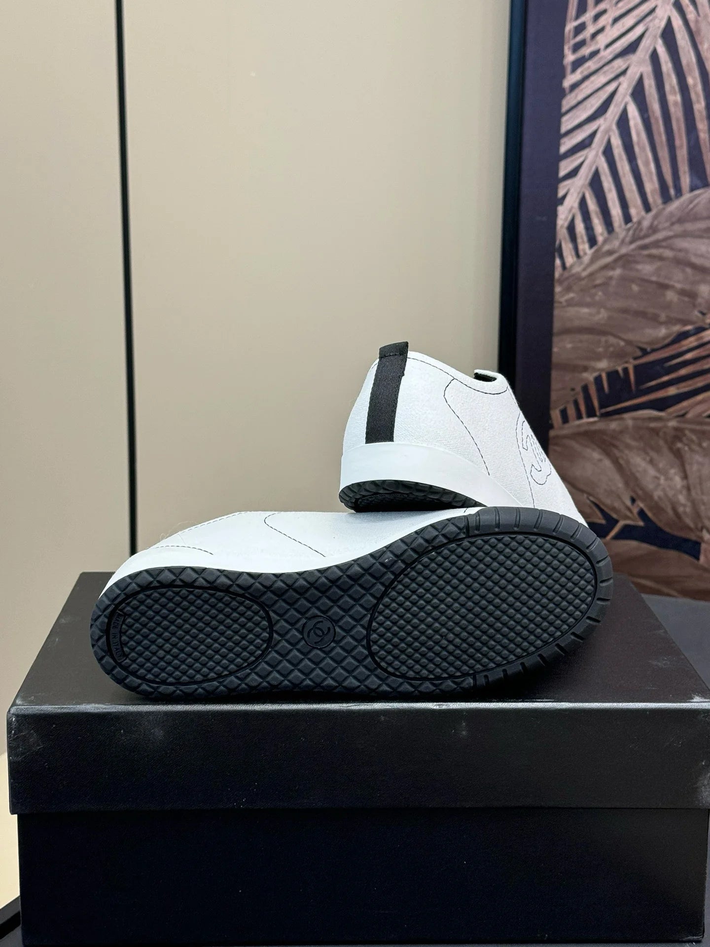 CHANEL SNEAKER